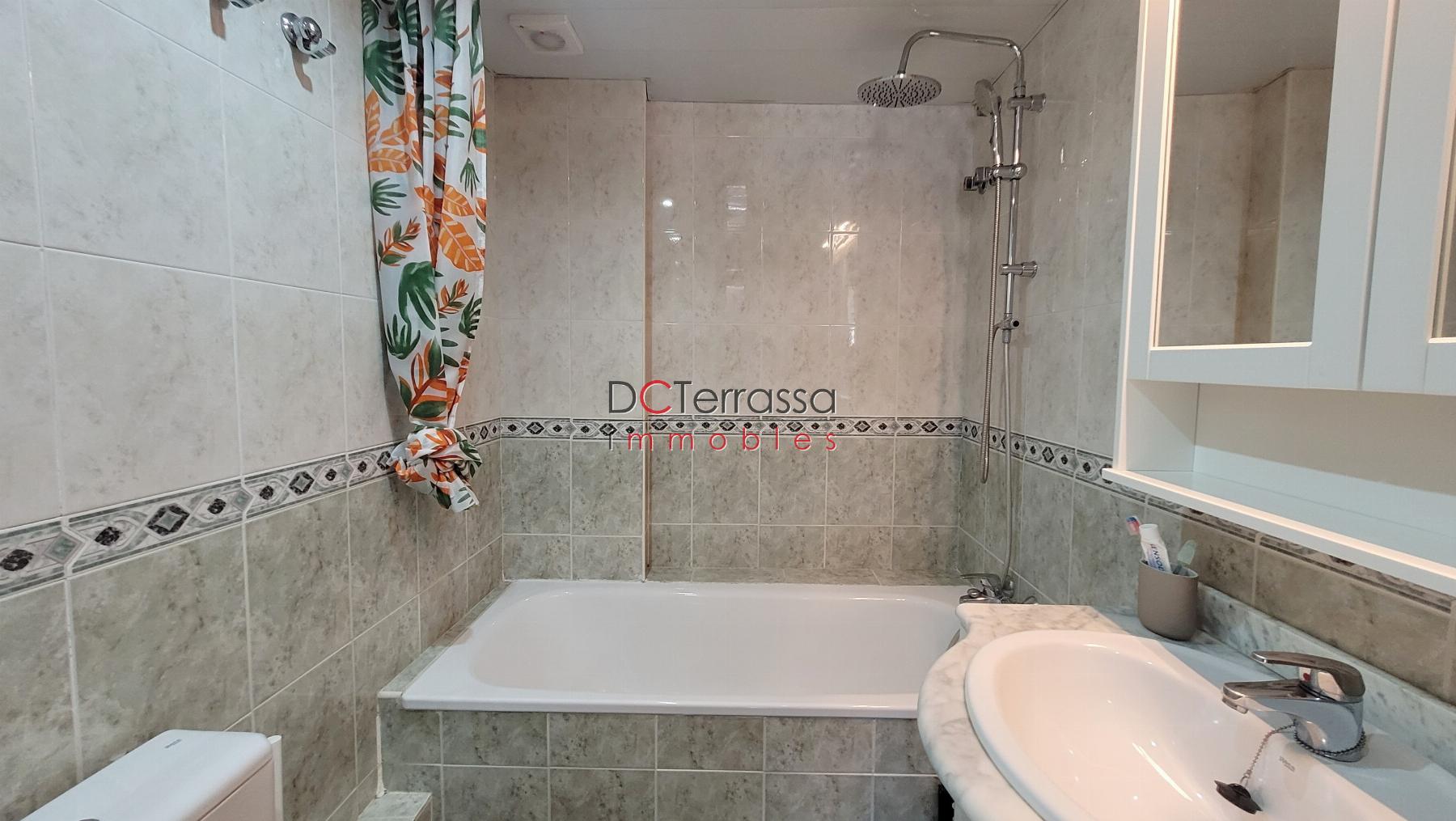 For sale of duplex in Terrassa