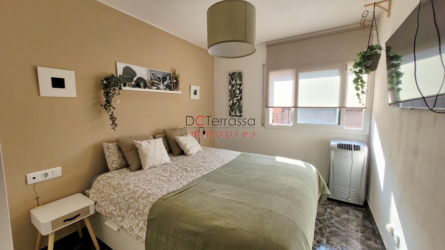 For sale of duplex in Terrassa
