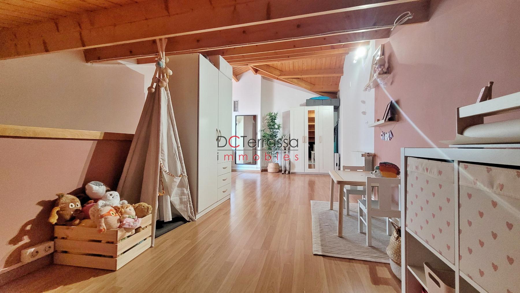 For sale of duplex in Terrassa