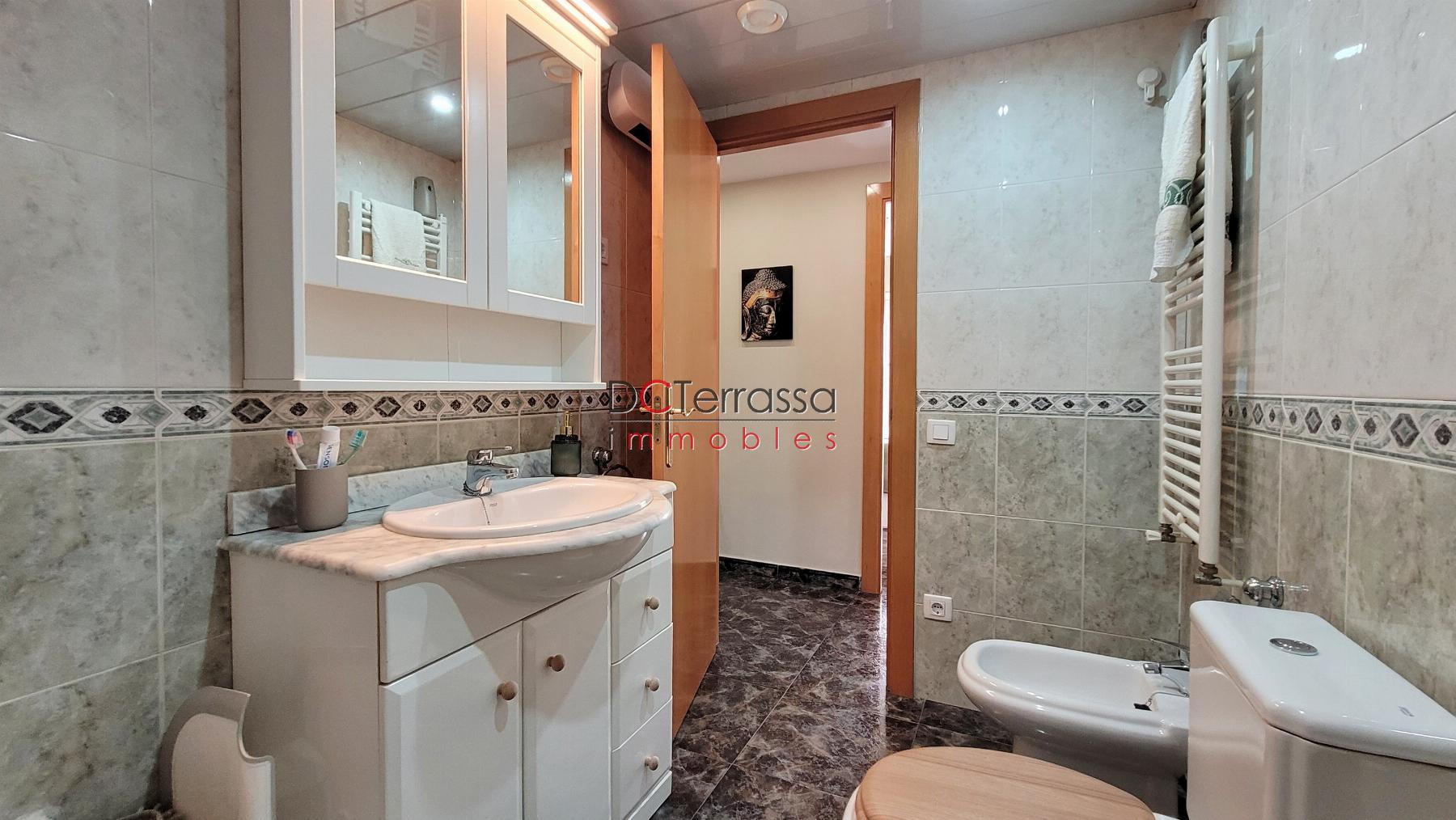 For sale of duplex in Terrassa
