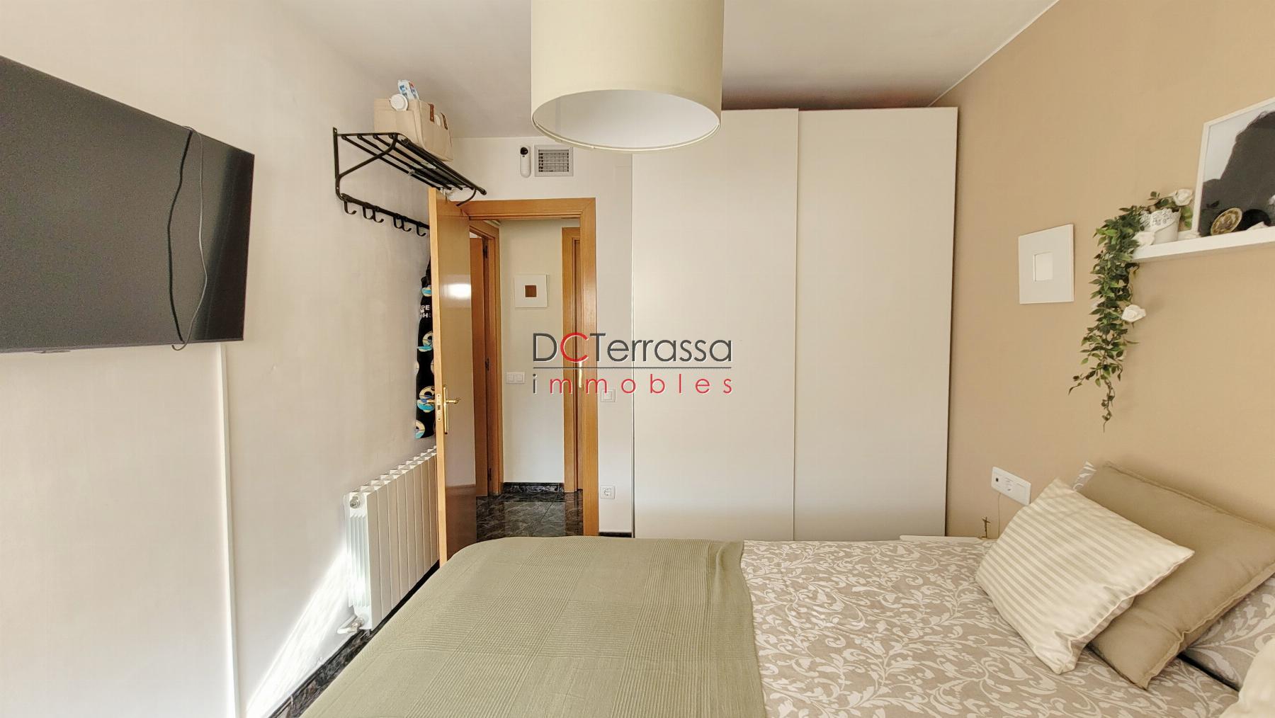 For sale of duplex in Terrassa