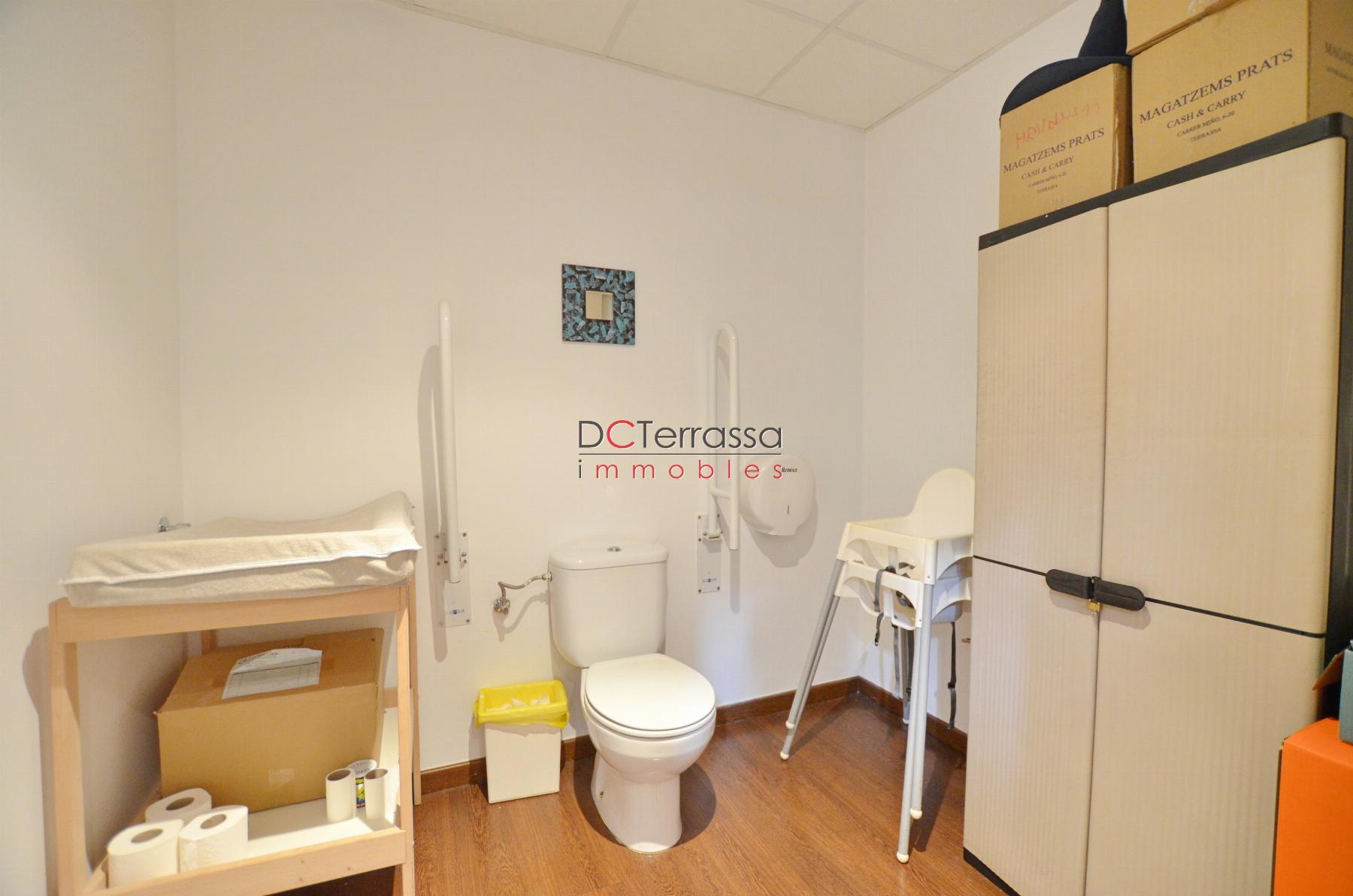 For share of commercial in Terrassa