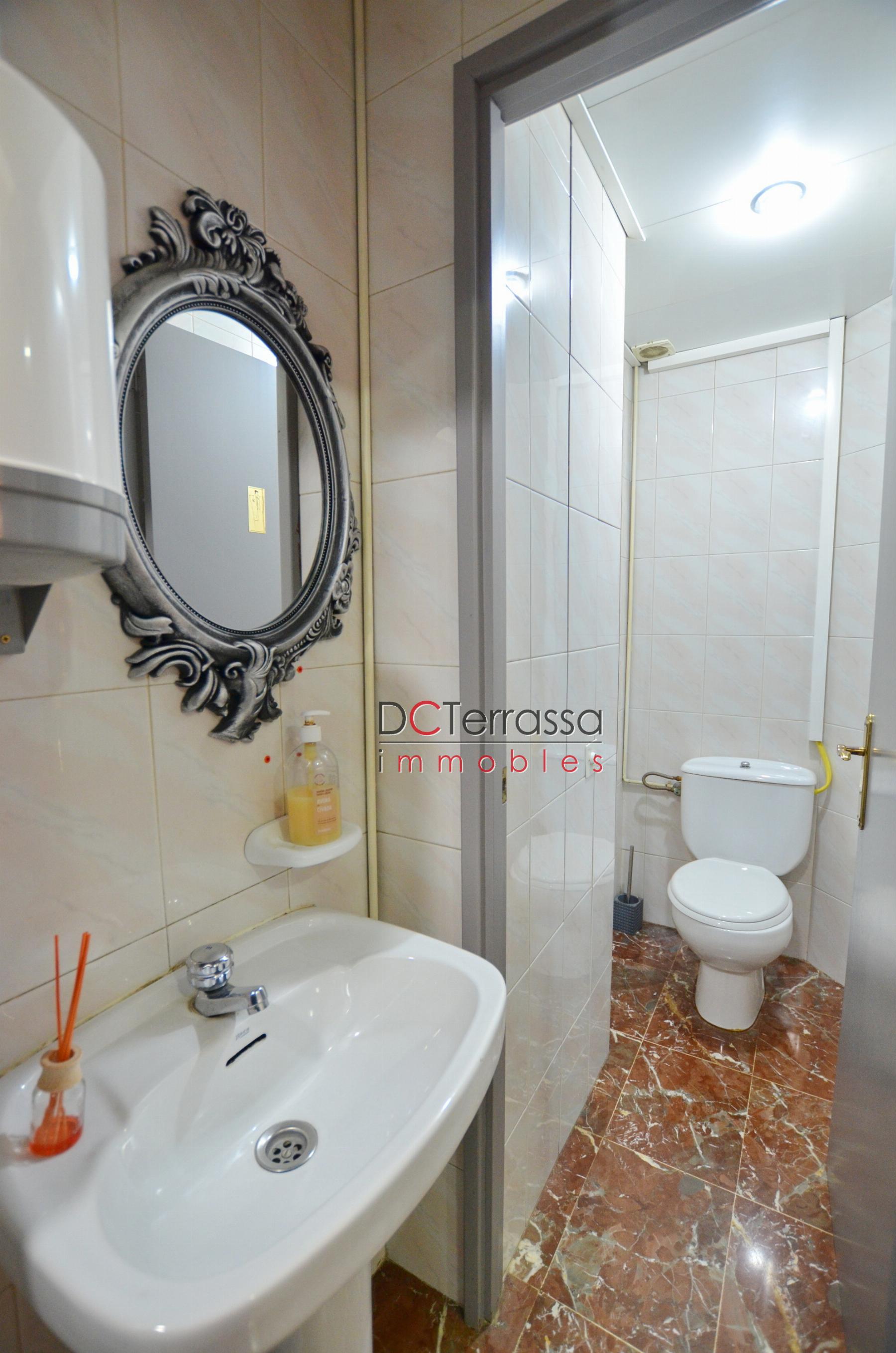 For share of commercial in Terrassa