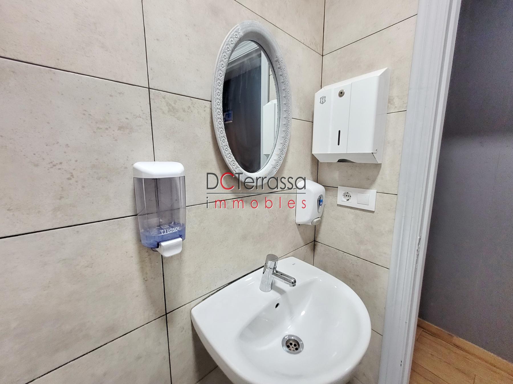 For share of premises in Terrassa