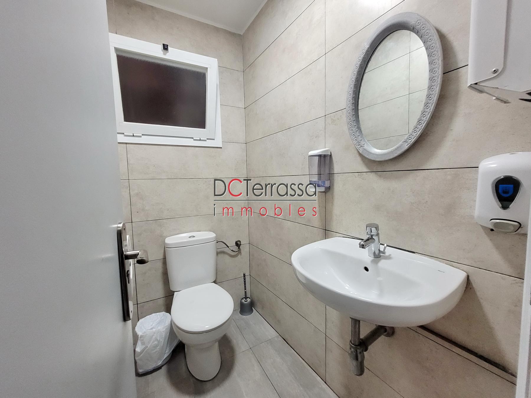 For share of premises in Terrassa
