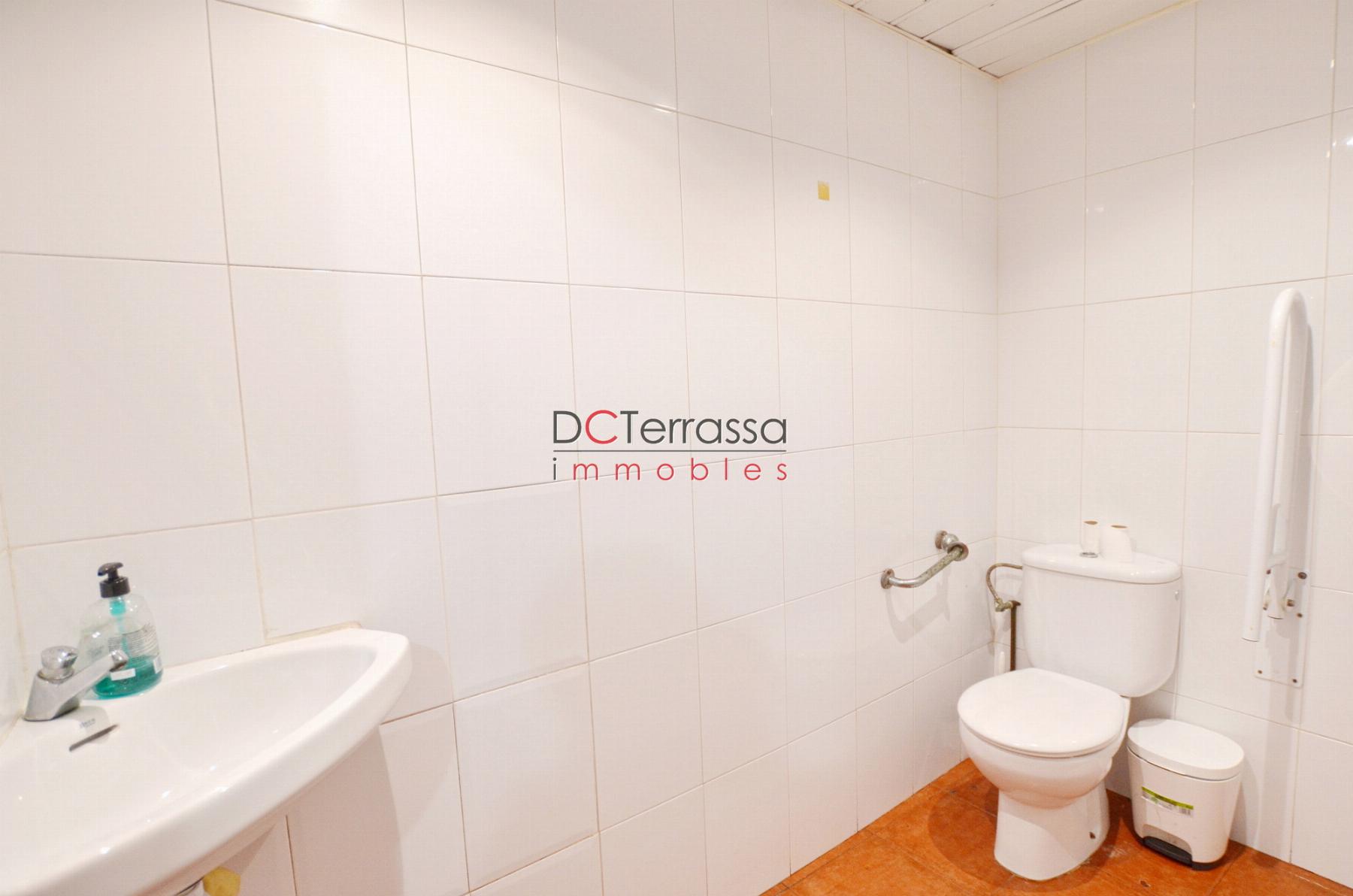 For share of commercial in Terrassa