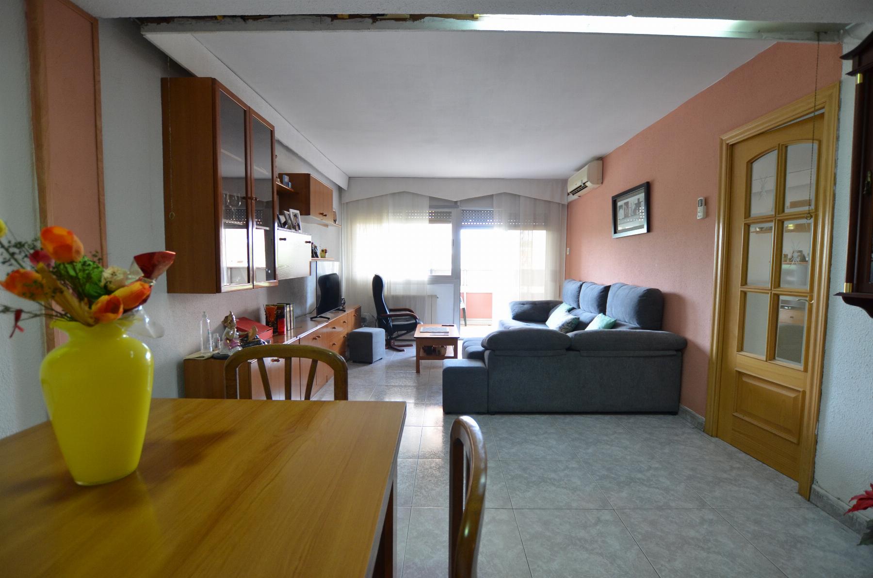 For sale of flat in Terrassa