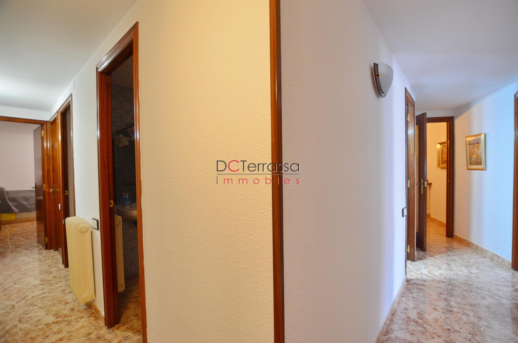 For sale of flat in Terrassa