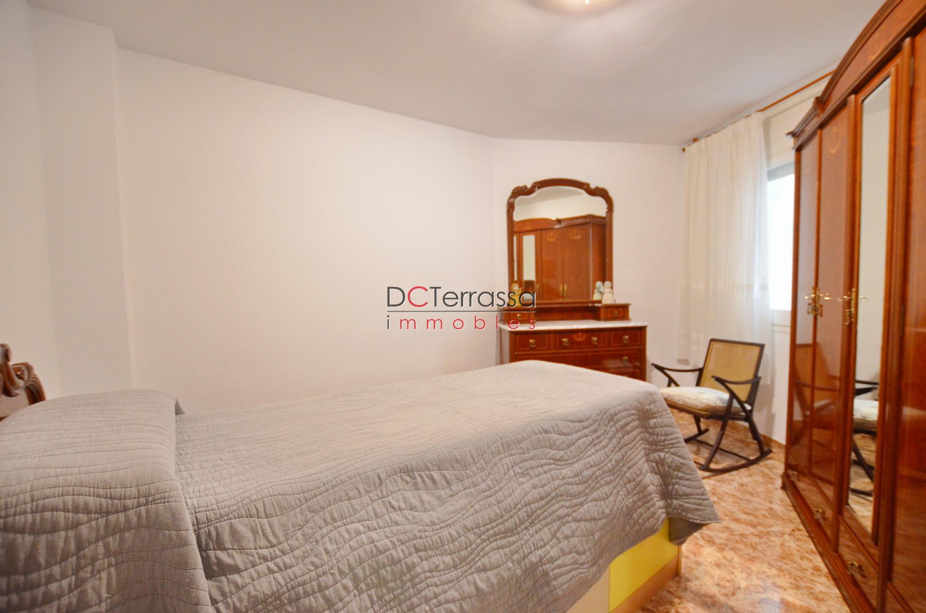 For sale of flat in Terrassa