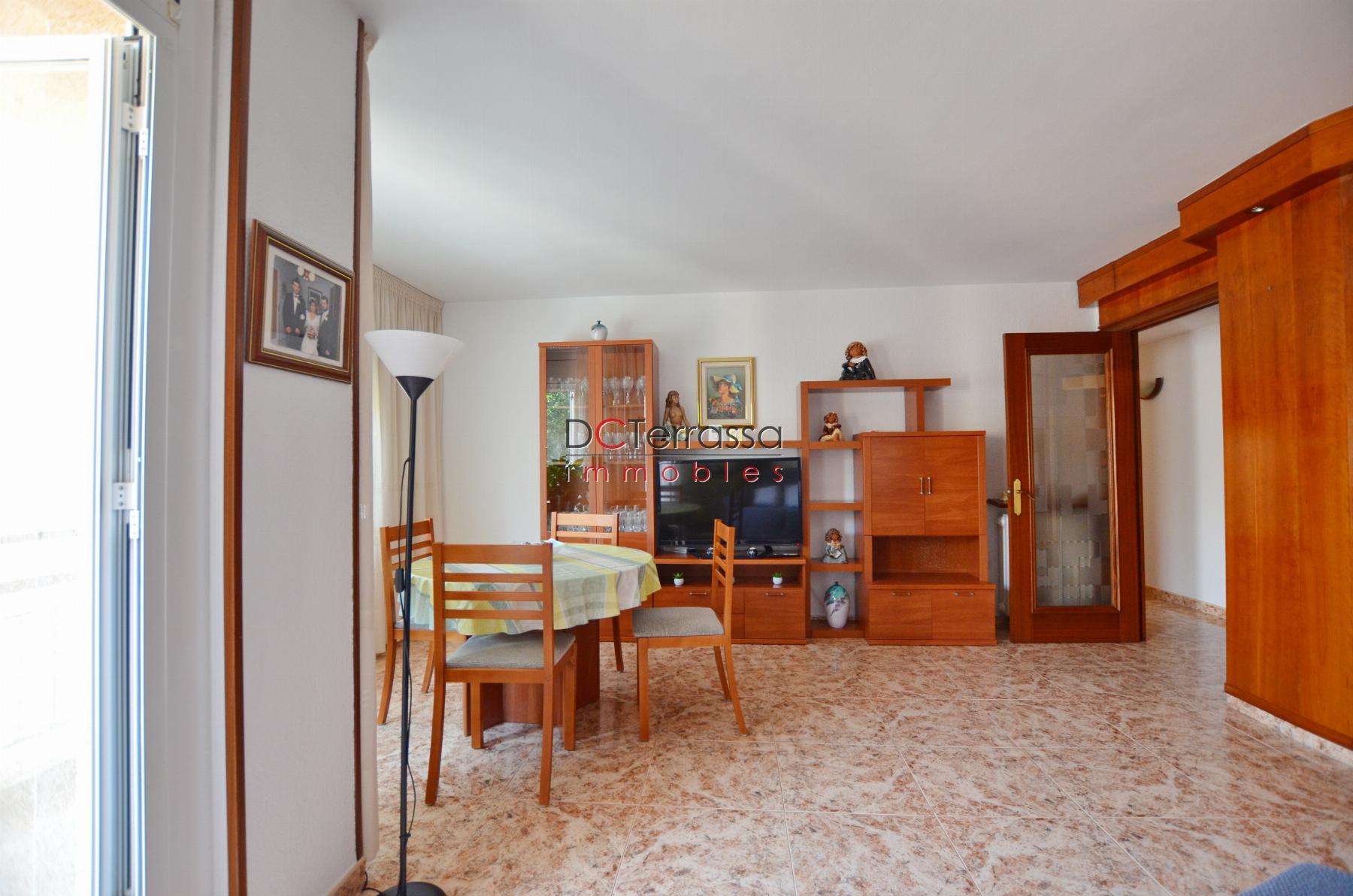 For sale of flat in Terrassa