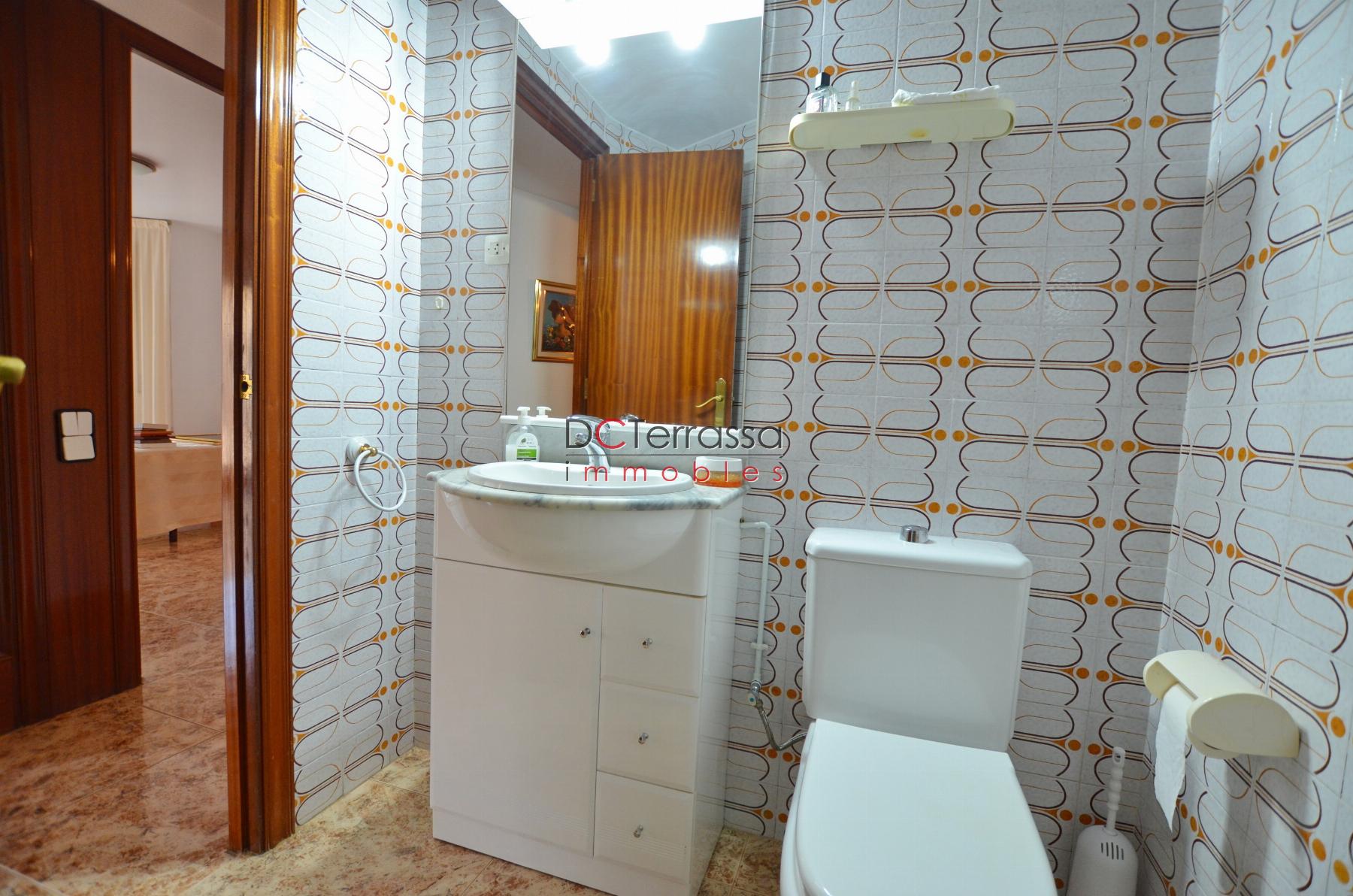 For sale of flat in Terrassa