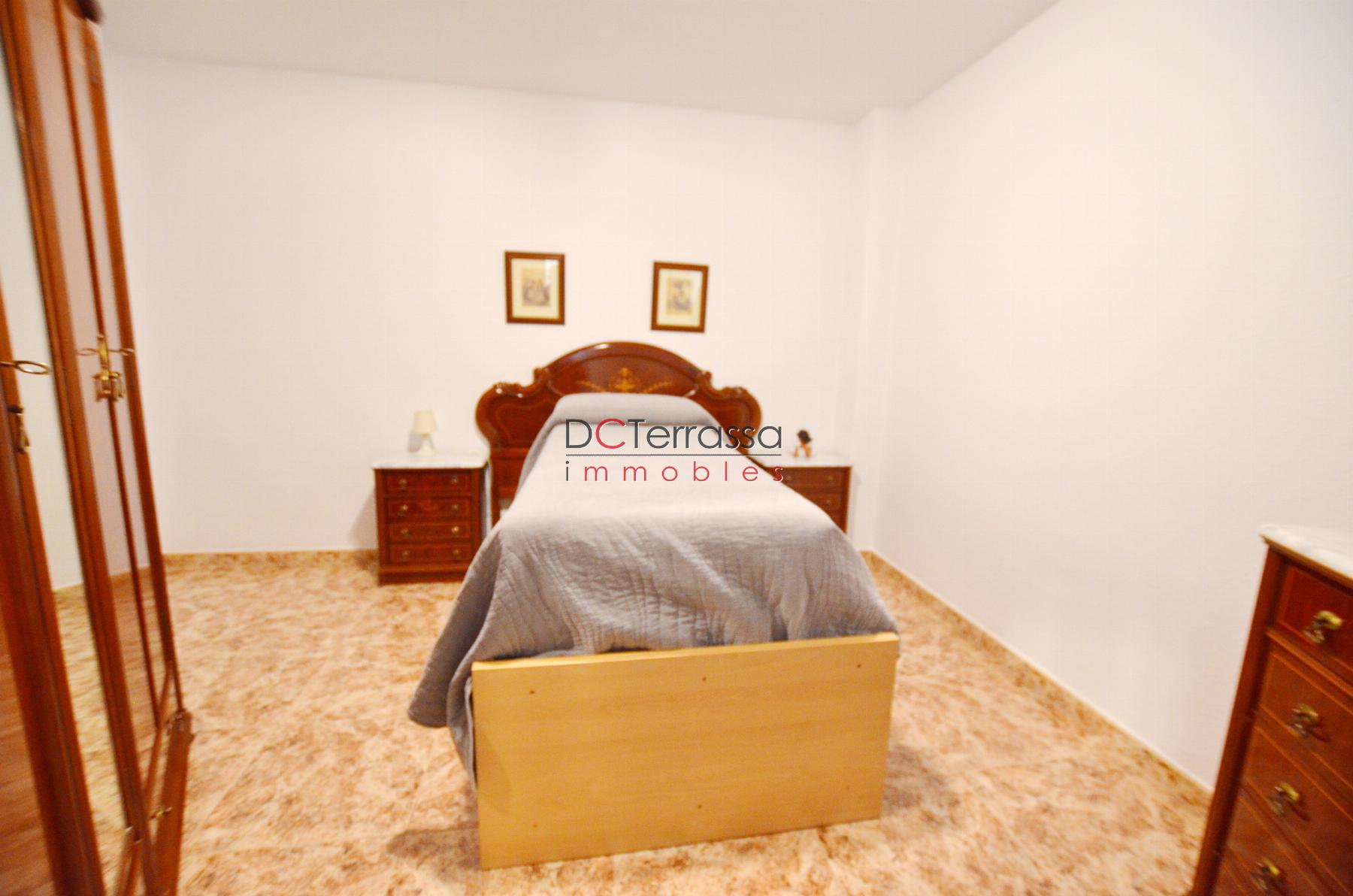For sale of flat in Terrassa