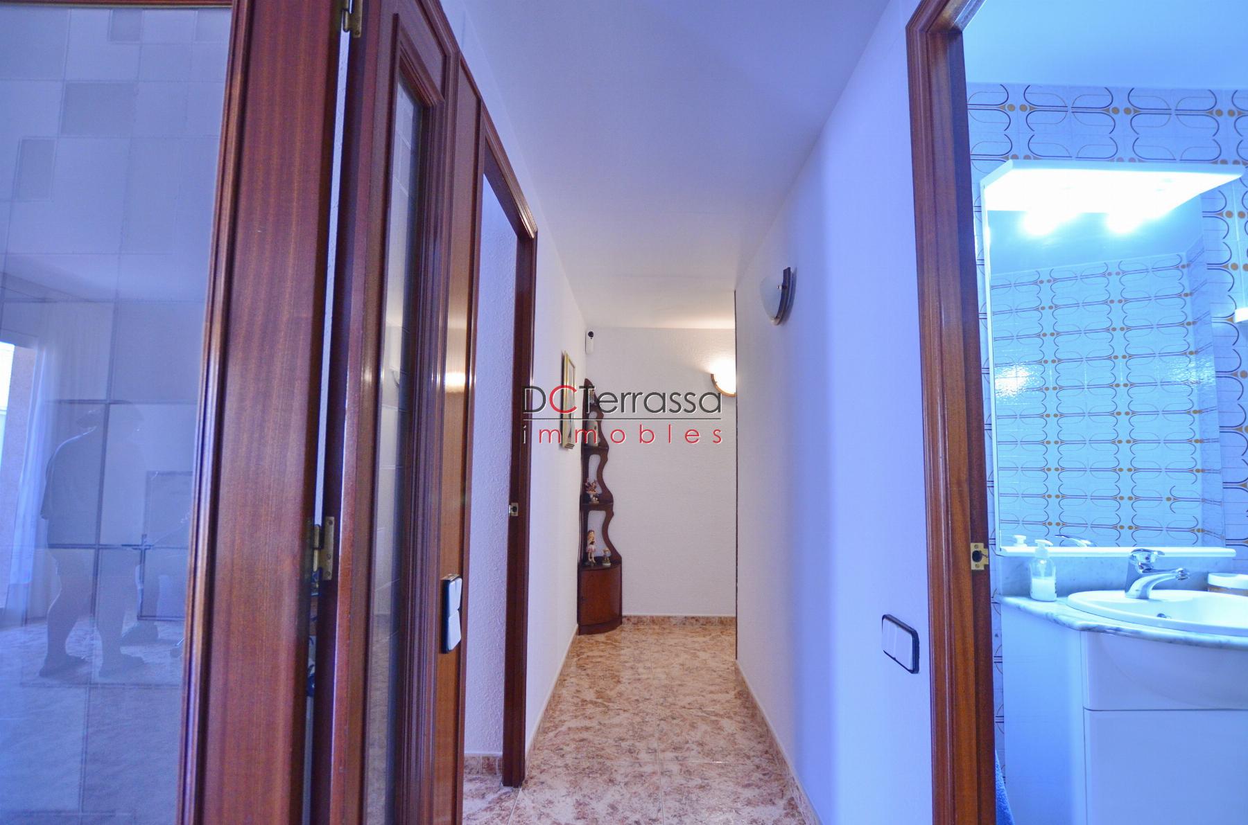 For sale of flat in Terrassa