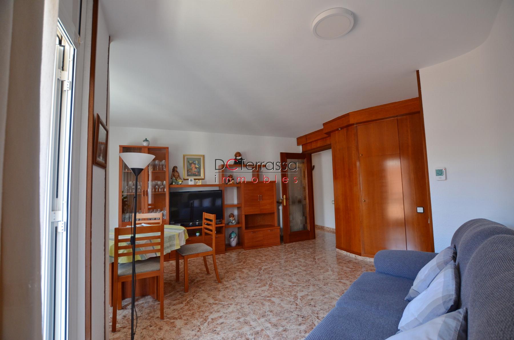 For sale of flat in Terrassa