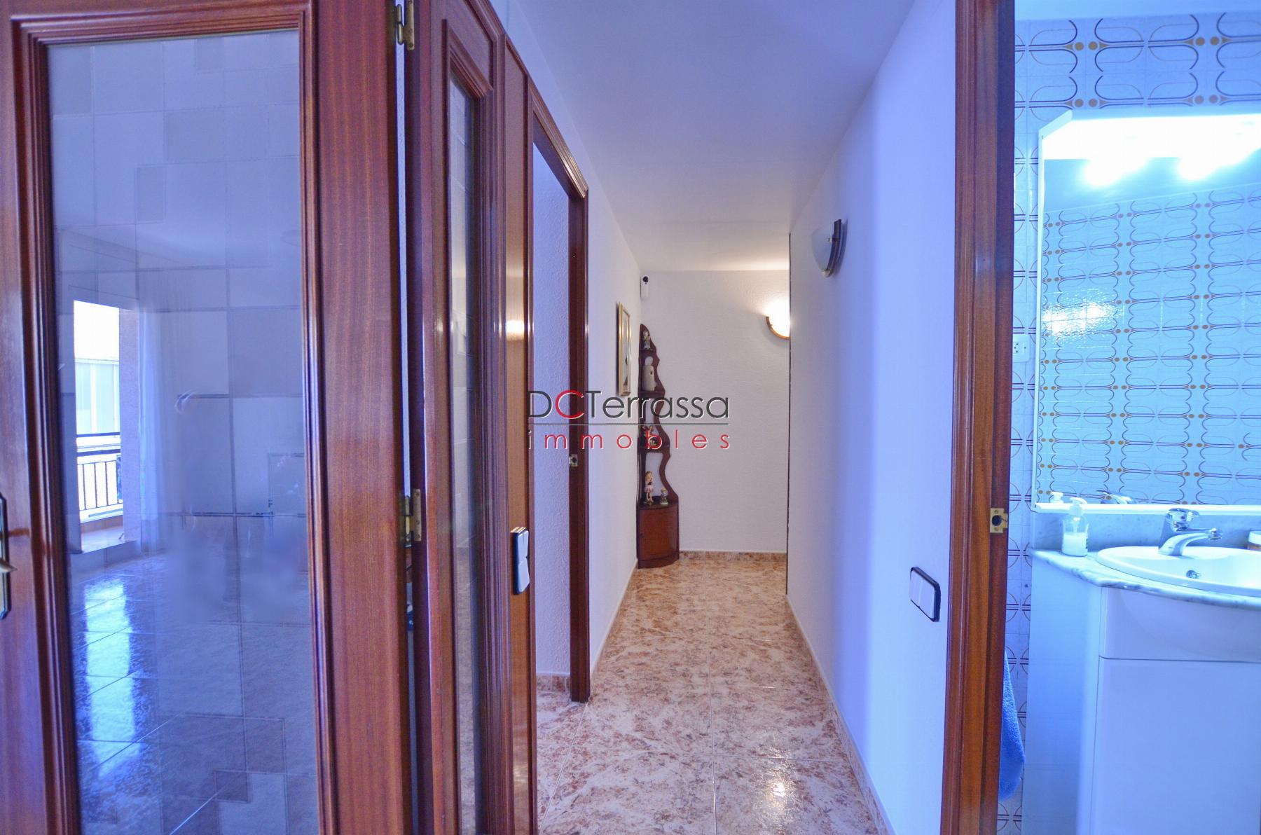 For sale of flat in Terrassa