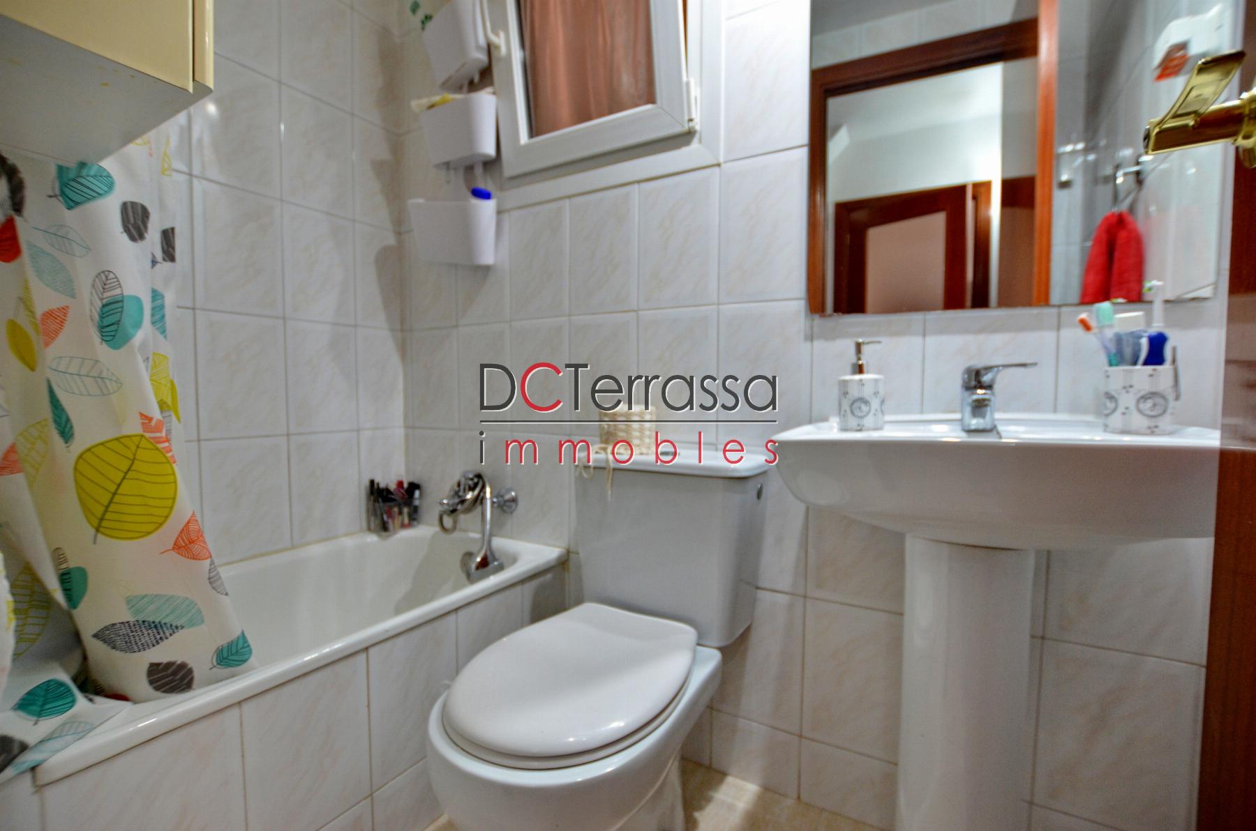 For sale of flat in Terrassa