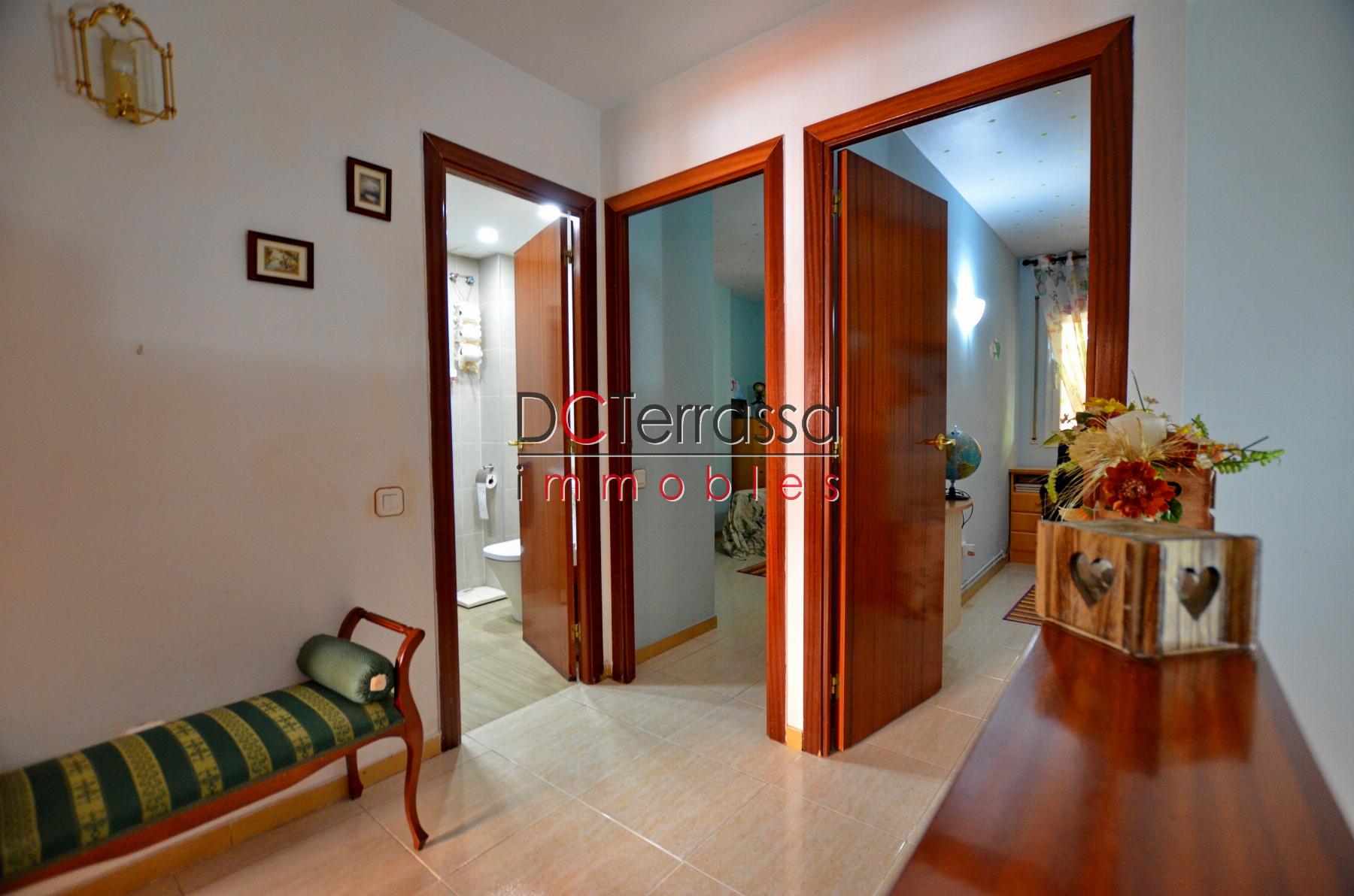 For sale of flat in Terrassa