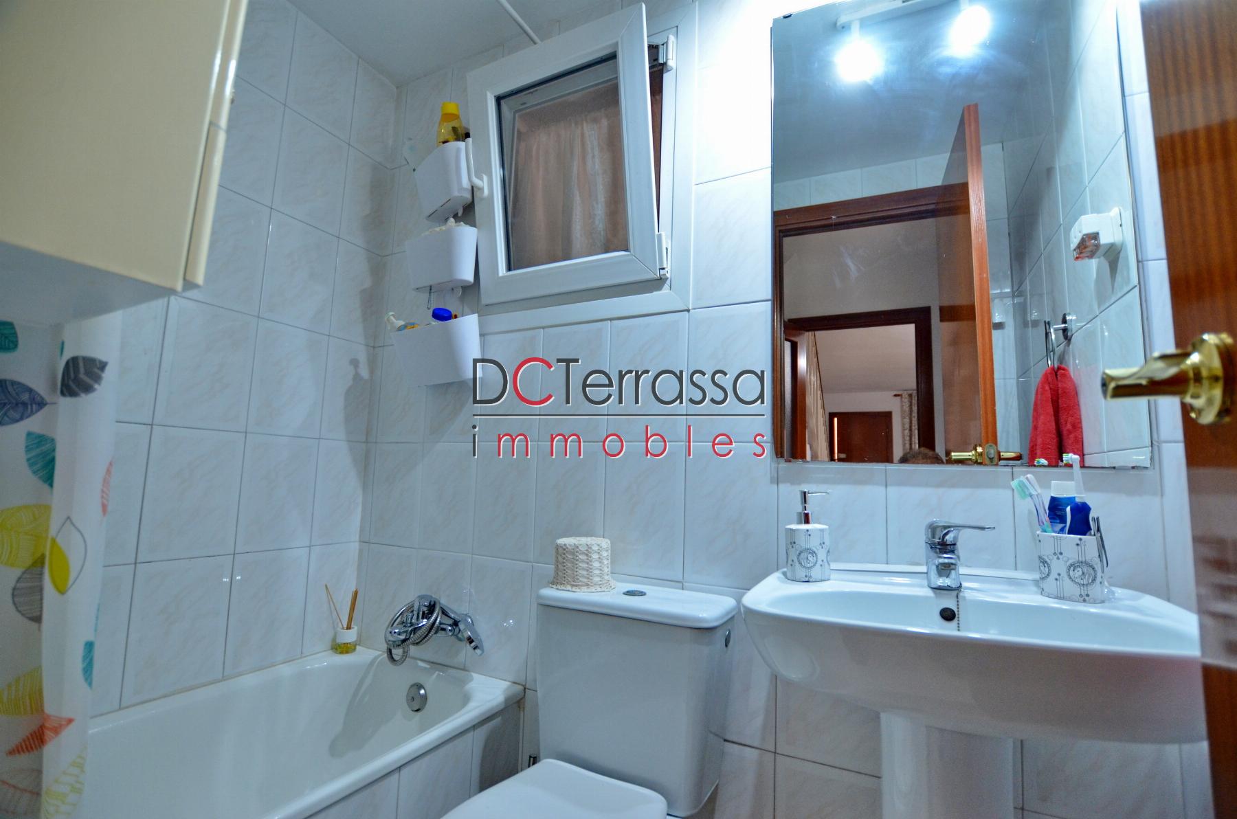 For sale of flat in Terrassa