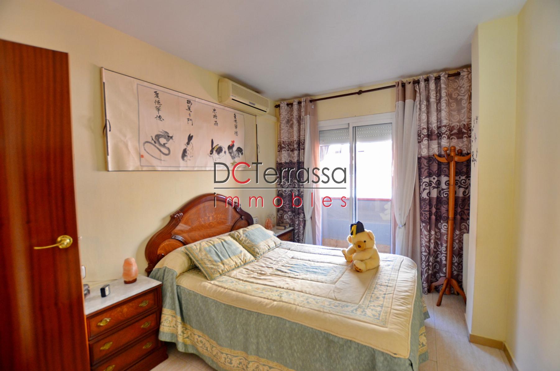 For sale of flat in Terrassa