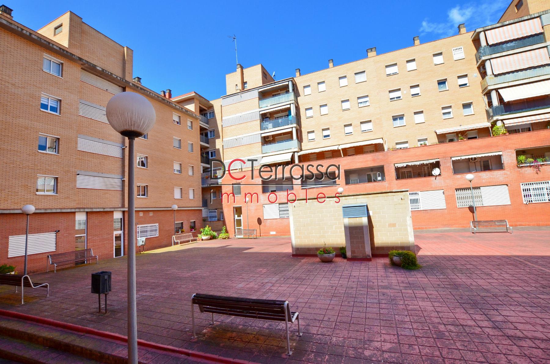 For sale of flat in Terrassa