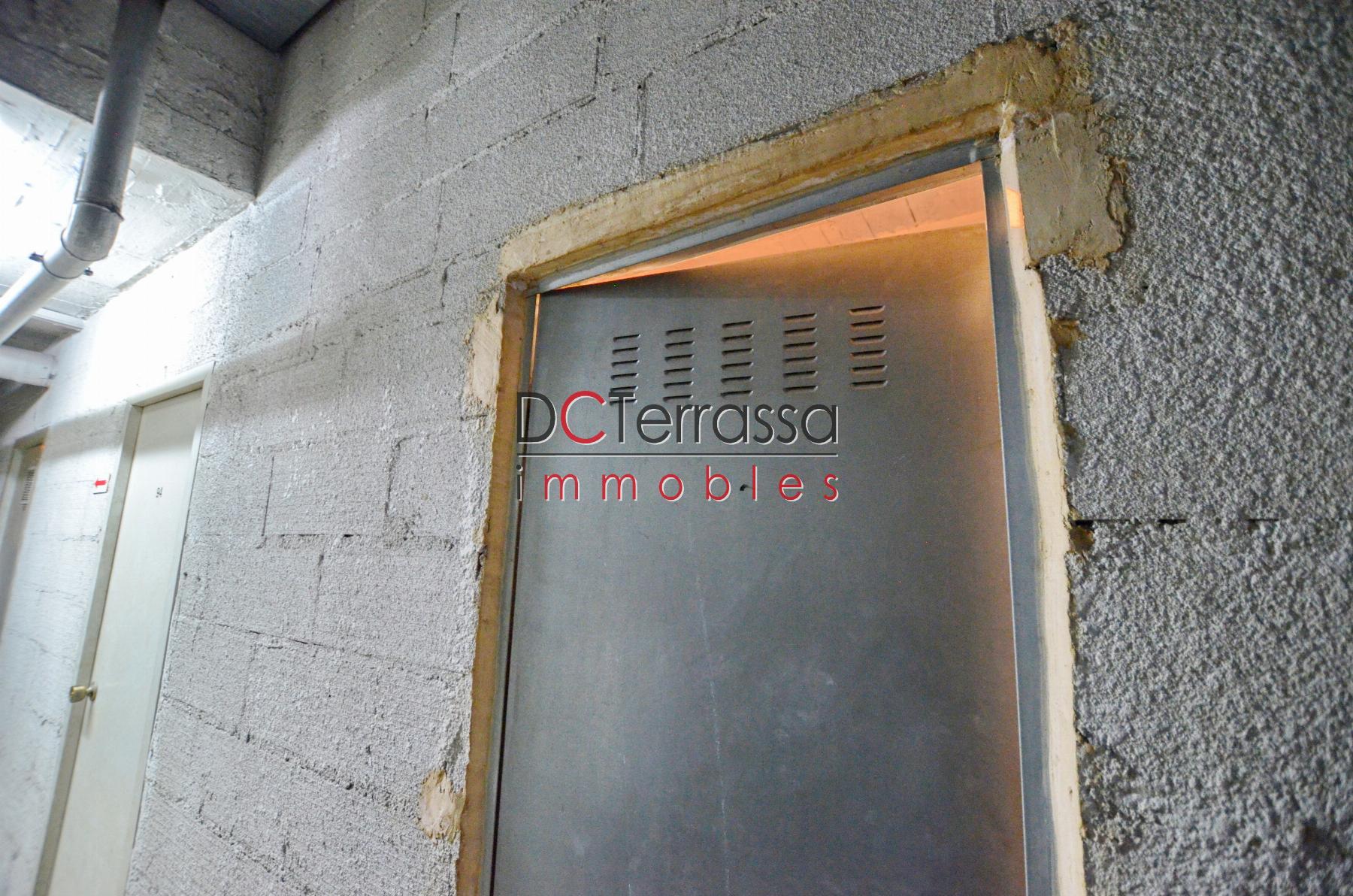 For sale of flat in Terrassa