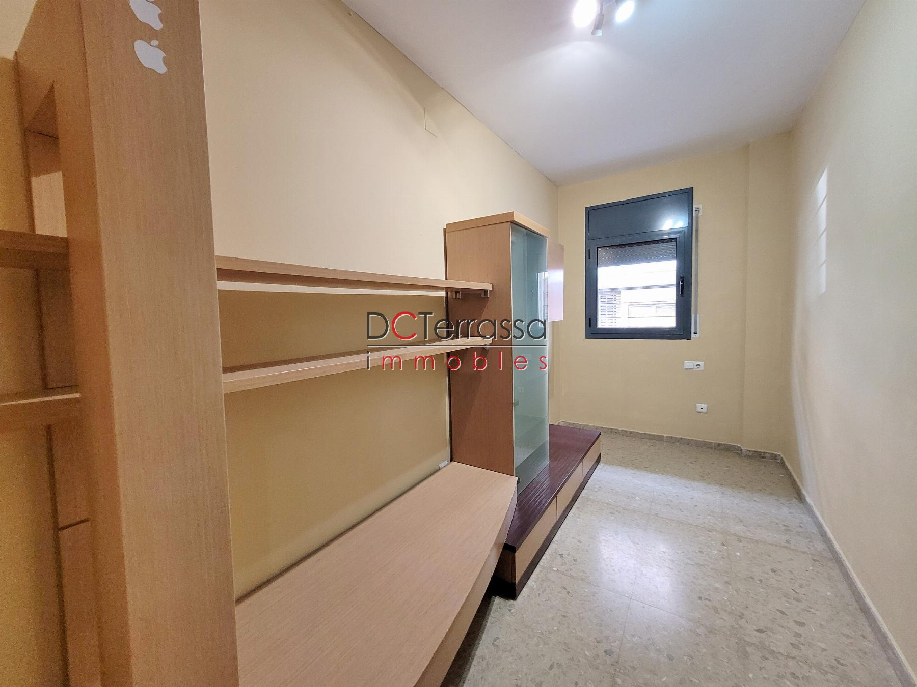 For sale of flat in Terrassa