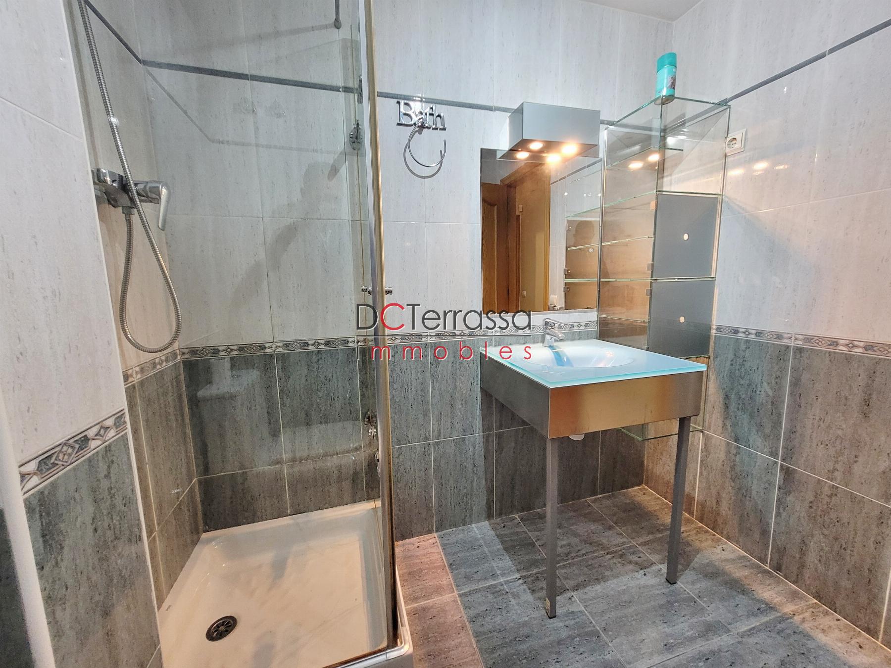 For sale of flat in Terrassa