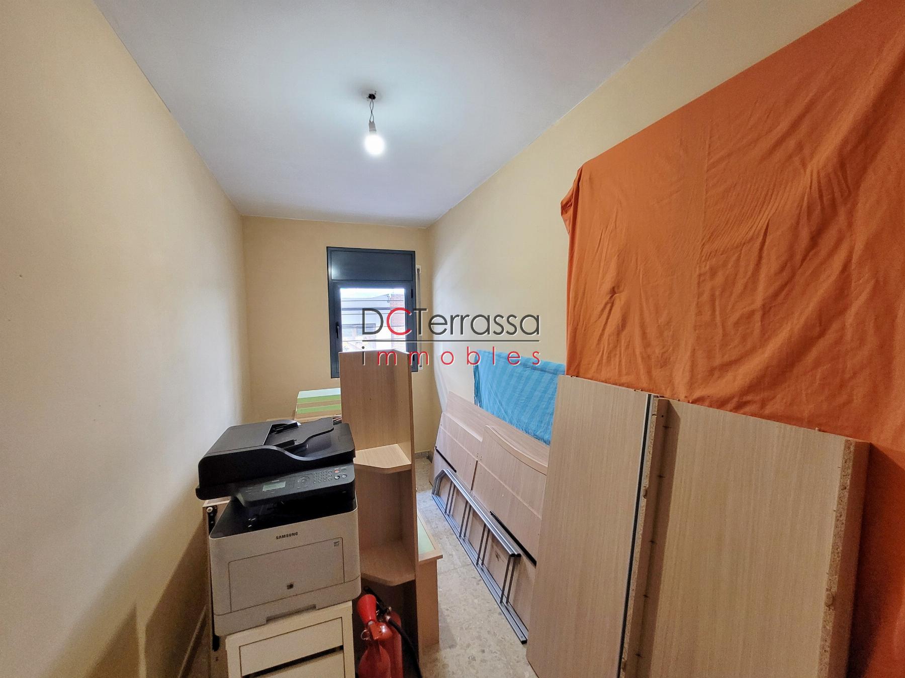For sale of flat in Terrassa