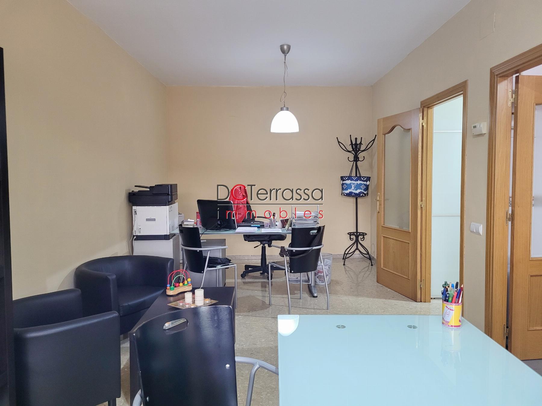 For sale of flat in Terrassa