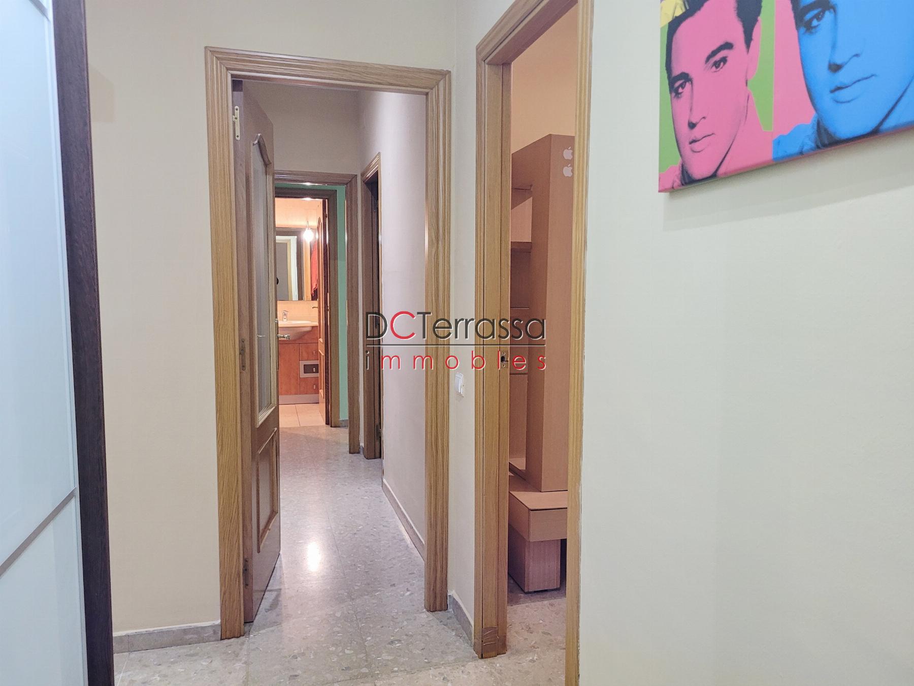 For sale of flat in Terrassa