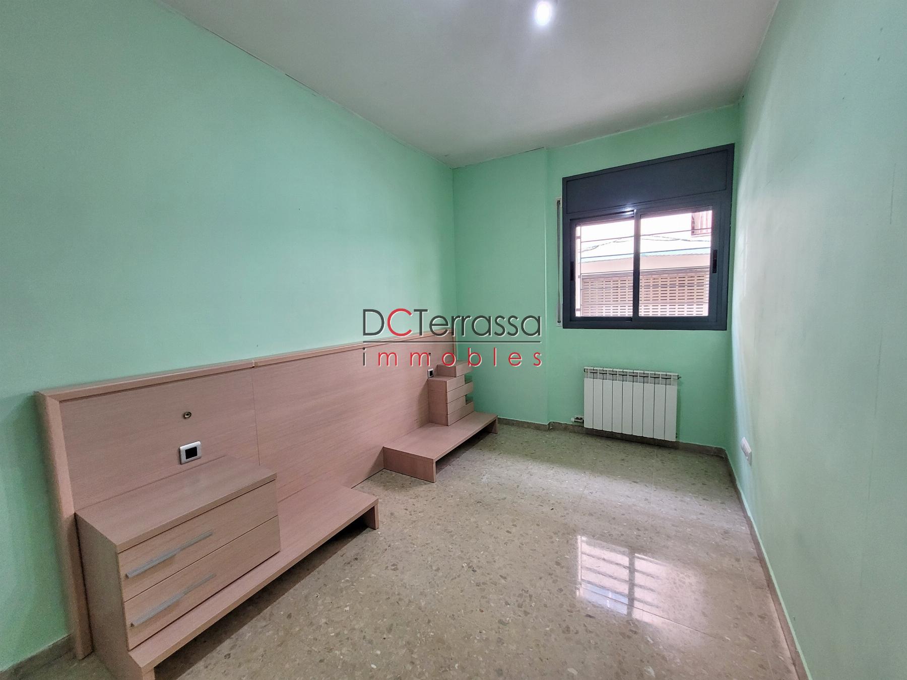 For sale of flat in Terrassa
