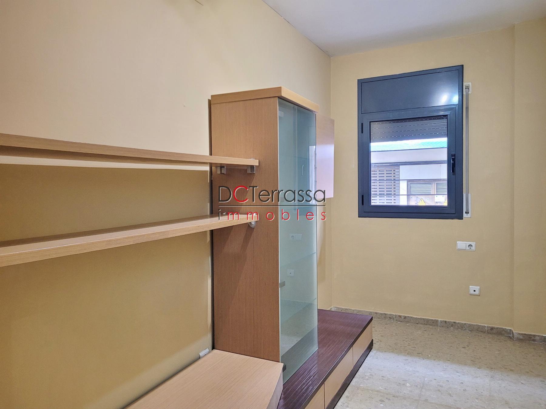 For sale of flat in Terrassa