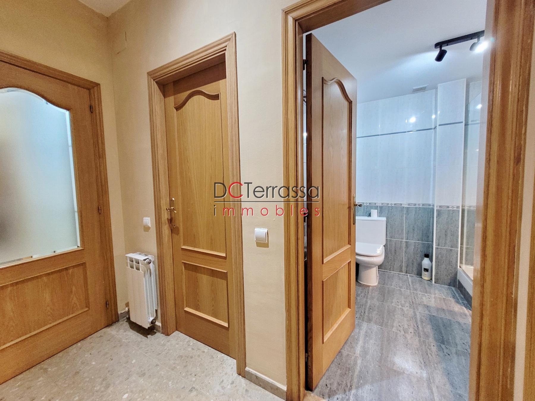 For sale of flat in Terrassa
