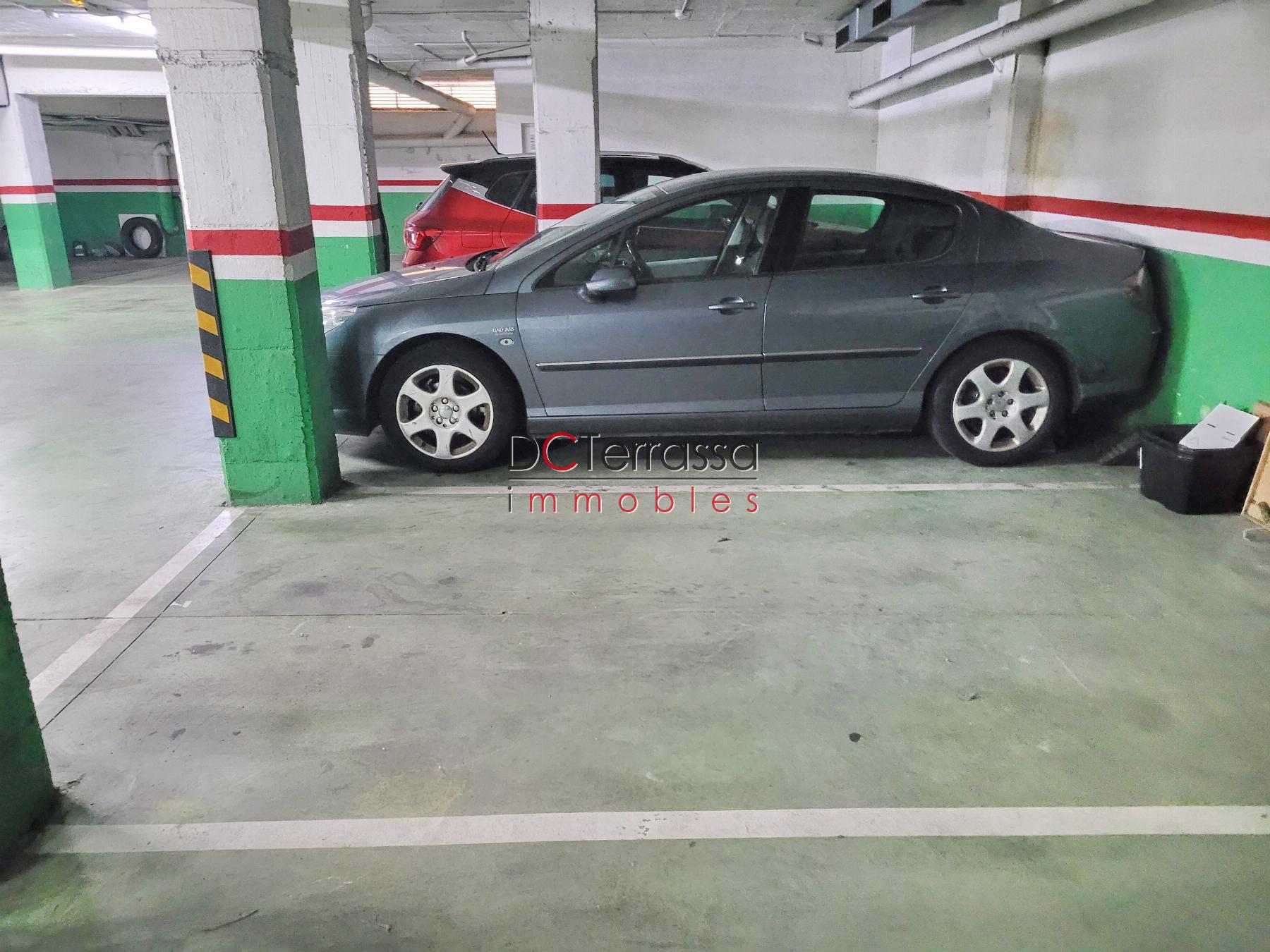 For sale of flat in Terrassa