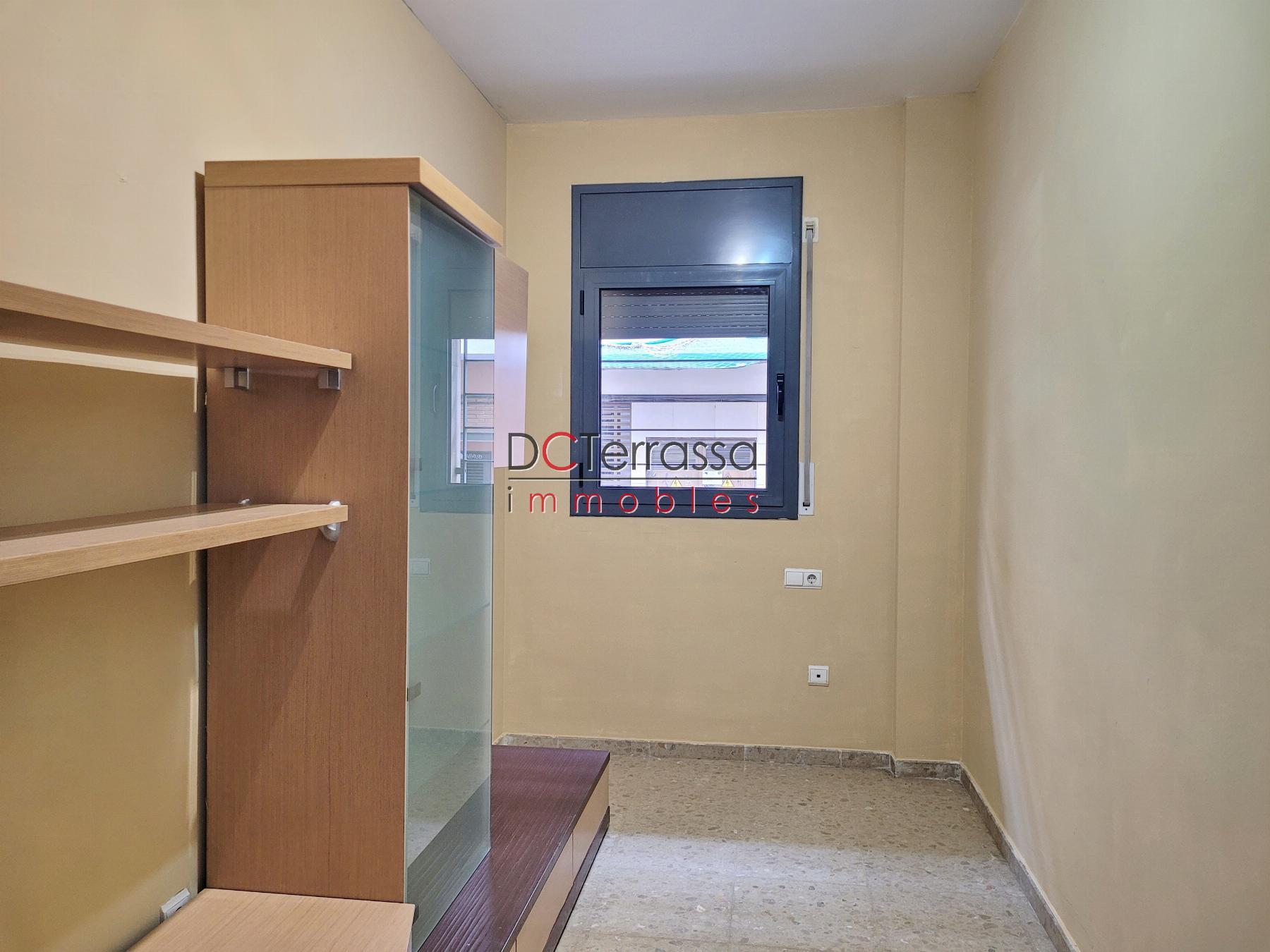 For sale of flat in Terrassa