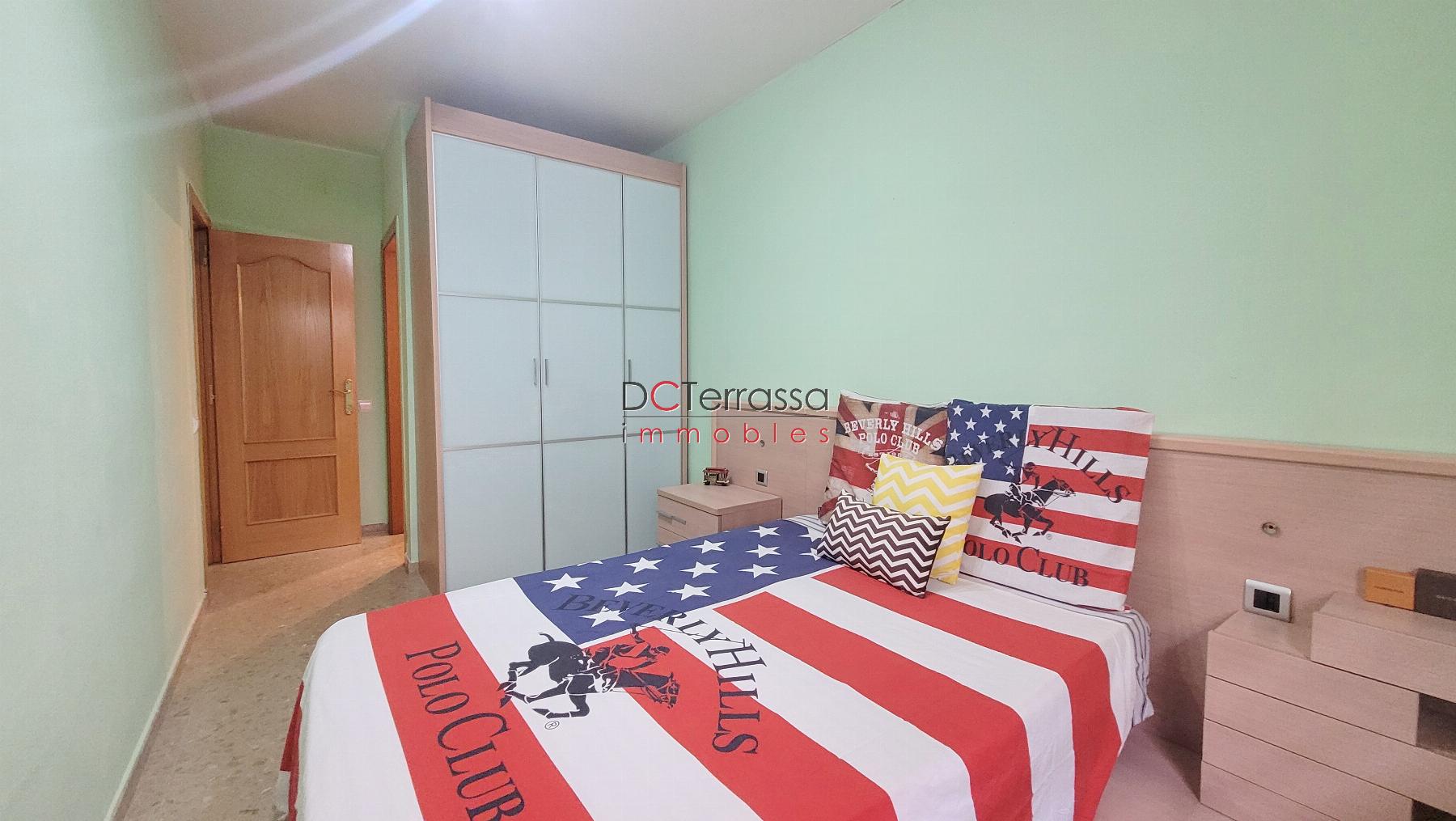 For sale of flat in Terrassa