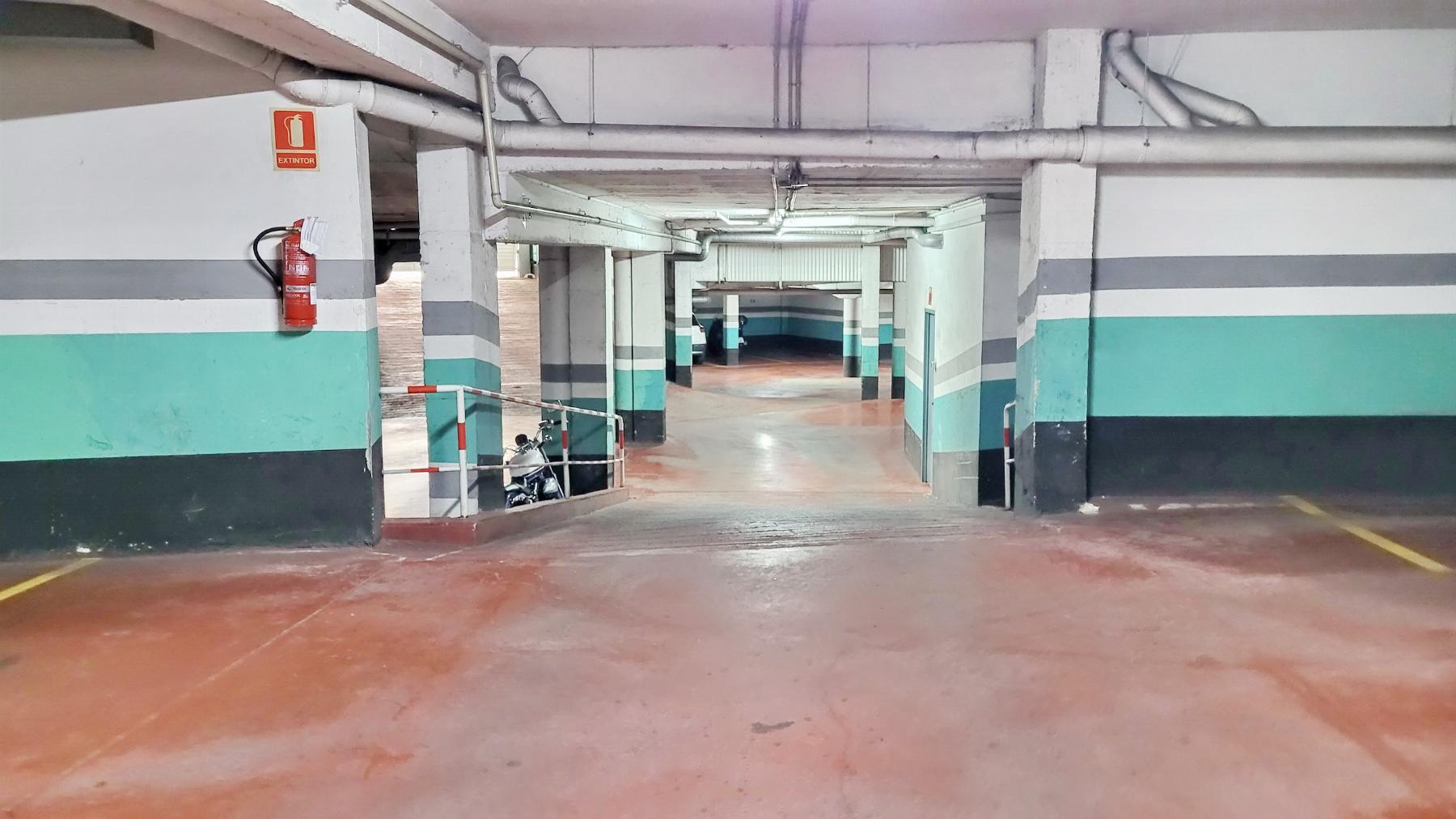For sale of garage in Terrassa