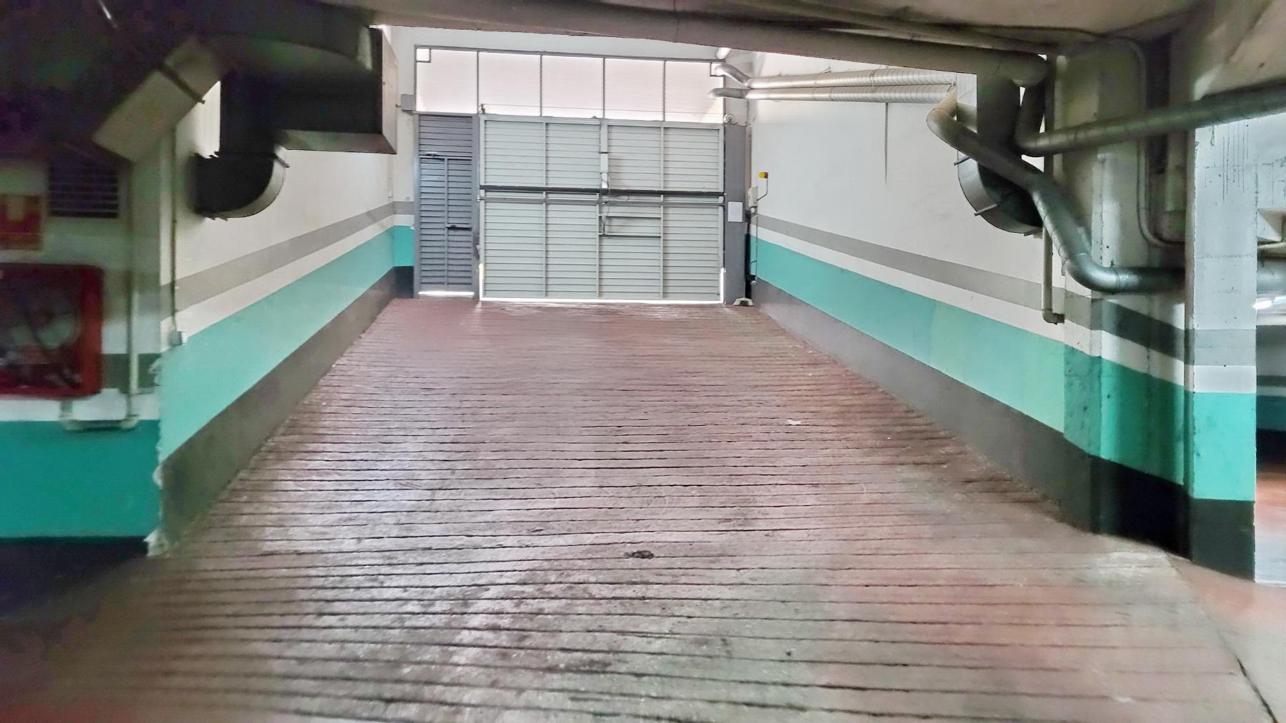 For sale of garage in Terrassa