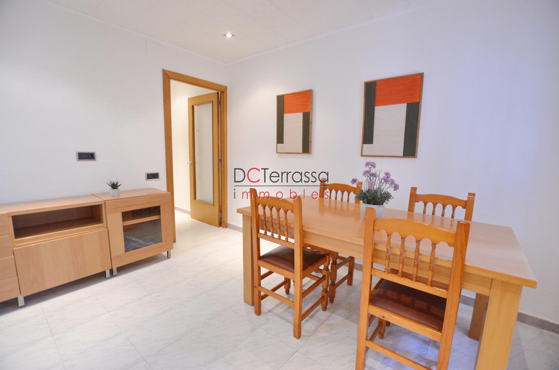 For sale of flat in Terrassa