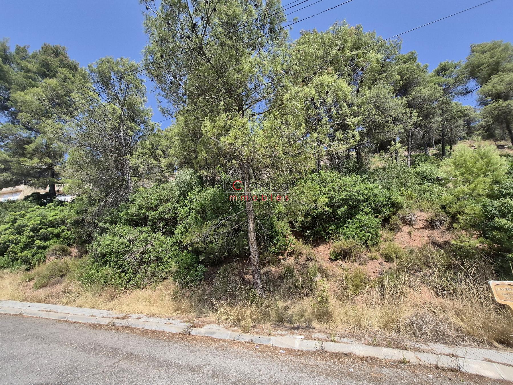 Venta de terreno en Rellinars