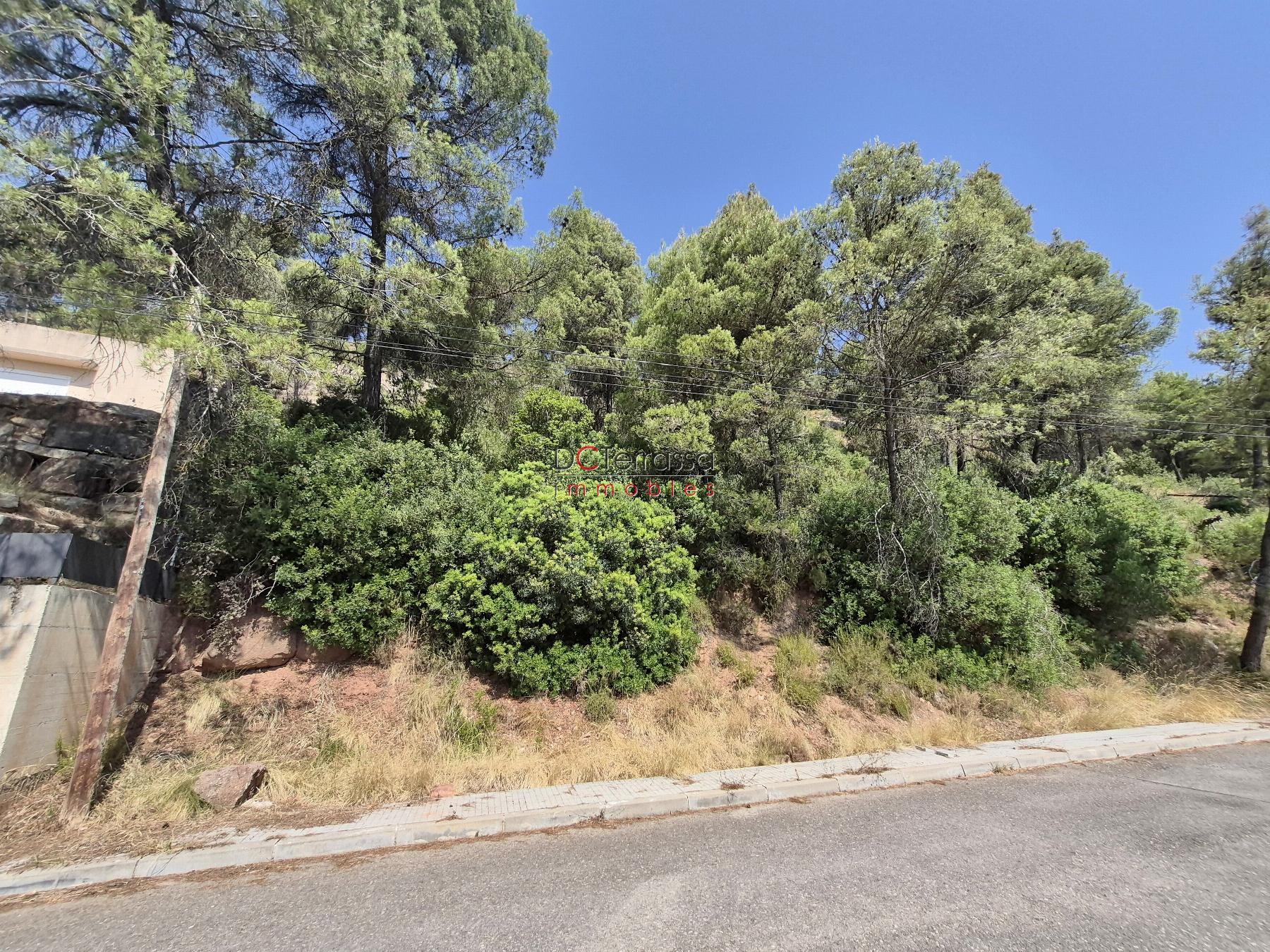 Venta de terreno en Rellinars