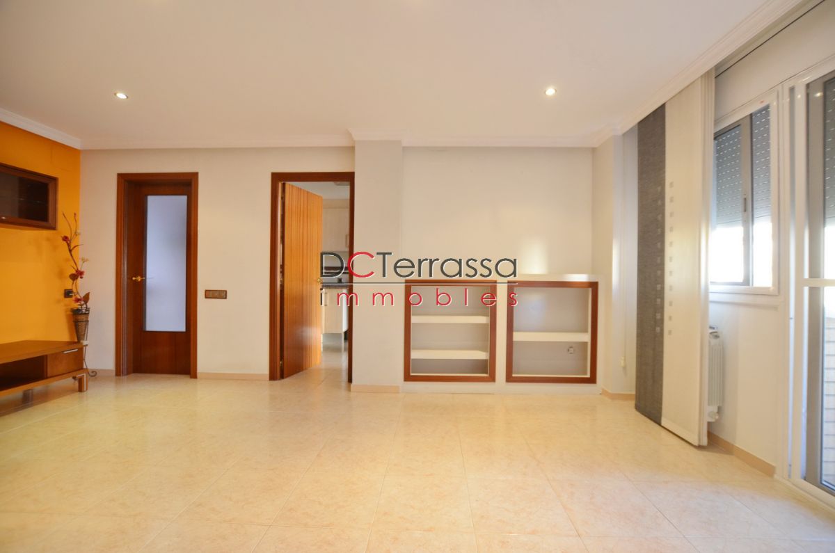 For sale of flat in Terrassa
