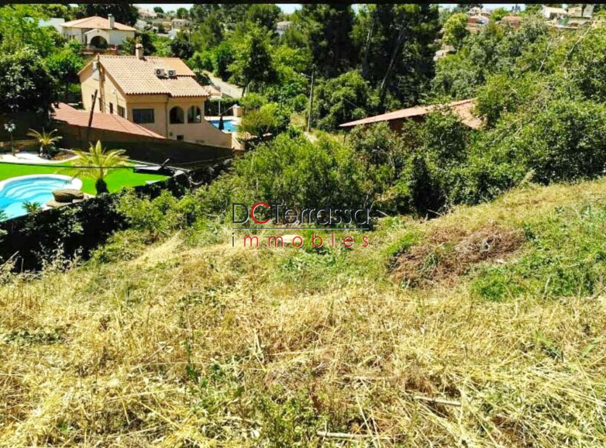 For sale of land in Rubí