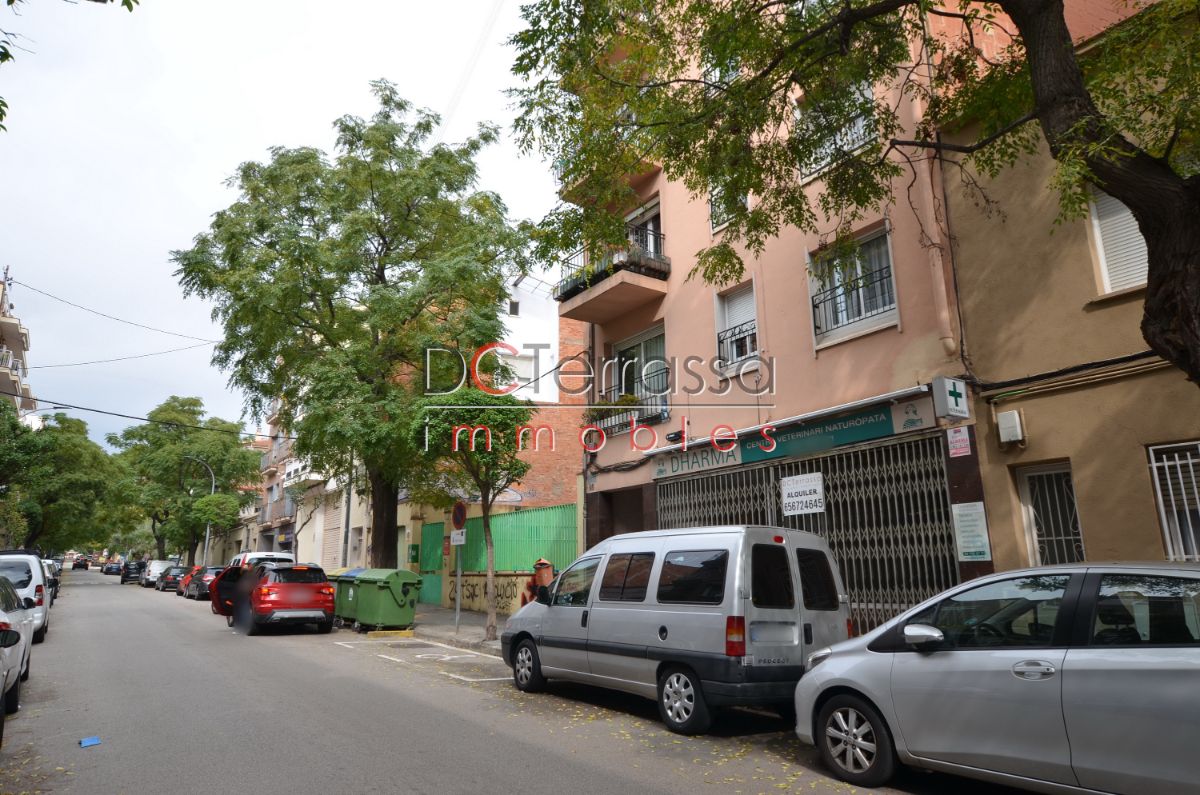 For sale of commercial in Terrassa