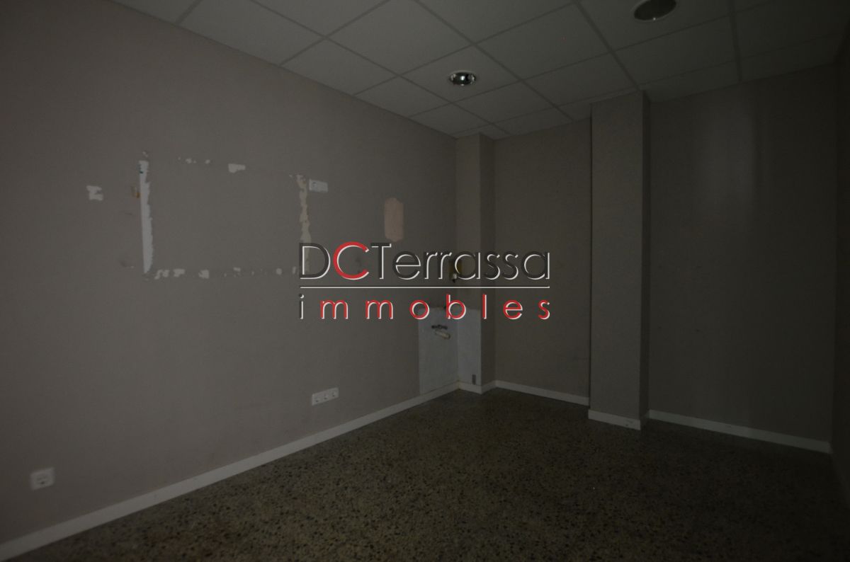 For sale of commercial in Terrassa