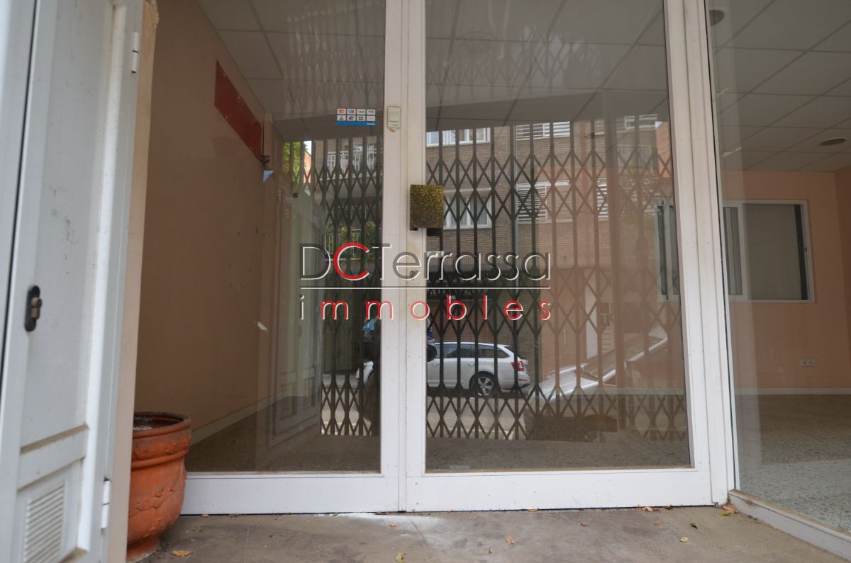 For sale of commercial in Terrassa