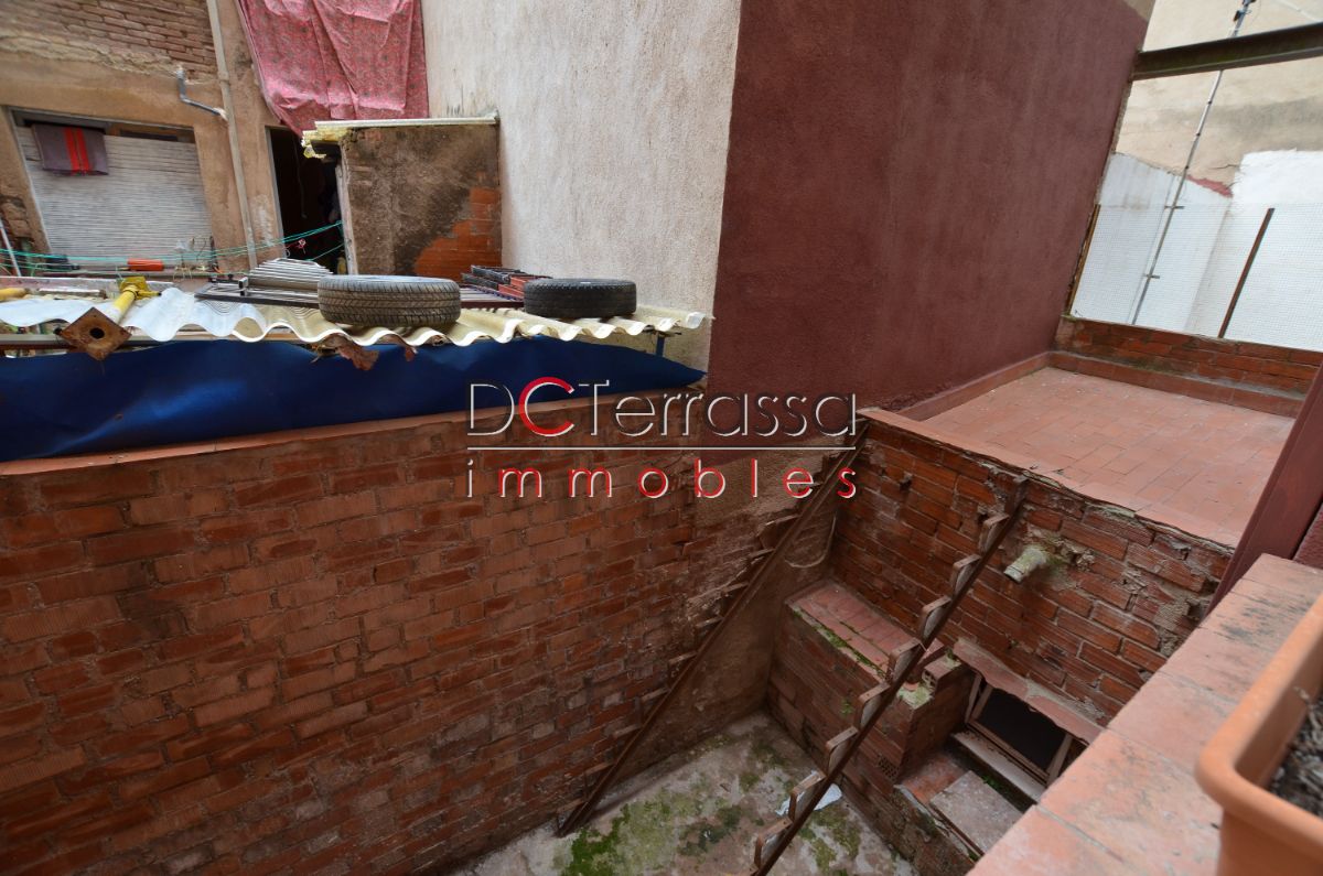 For sale of commercial in Terrassa
