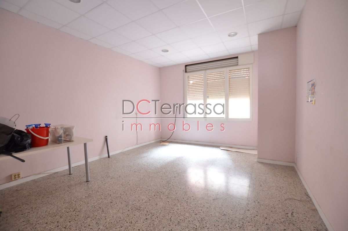 For rent of commercial in Terrassa