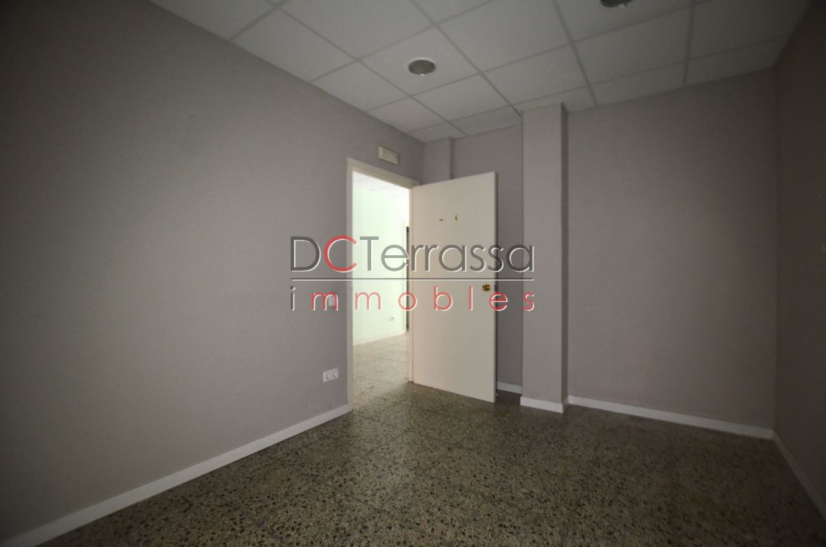 For rent of commercial in Terrassa