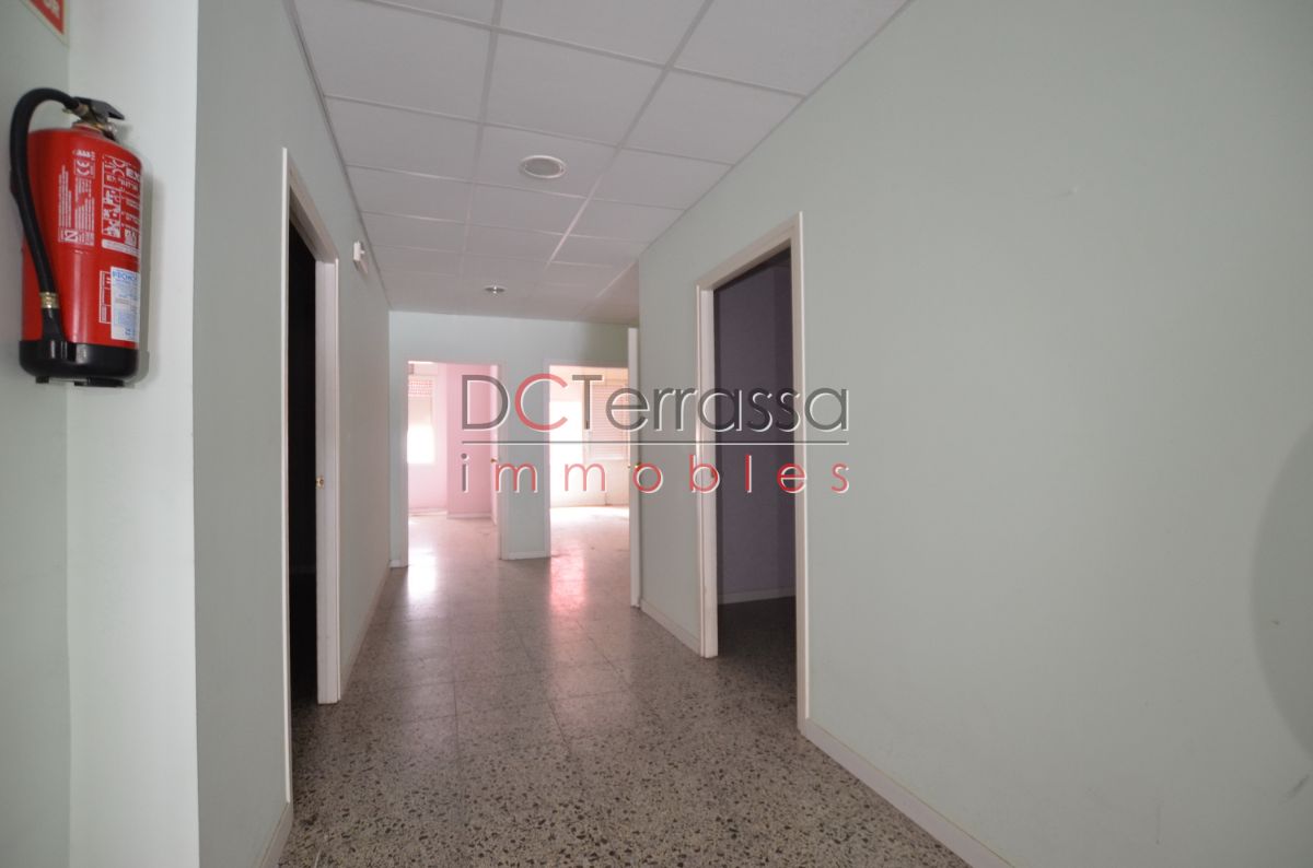 For rent of commercial in Terrassa